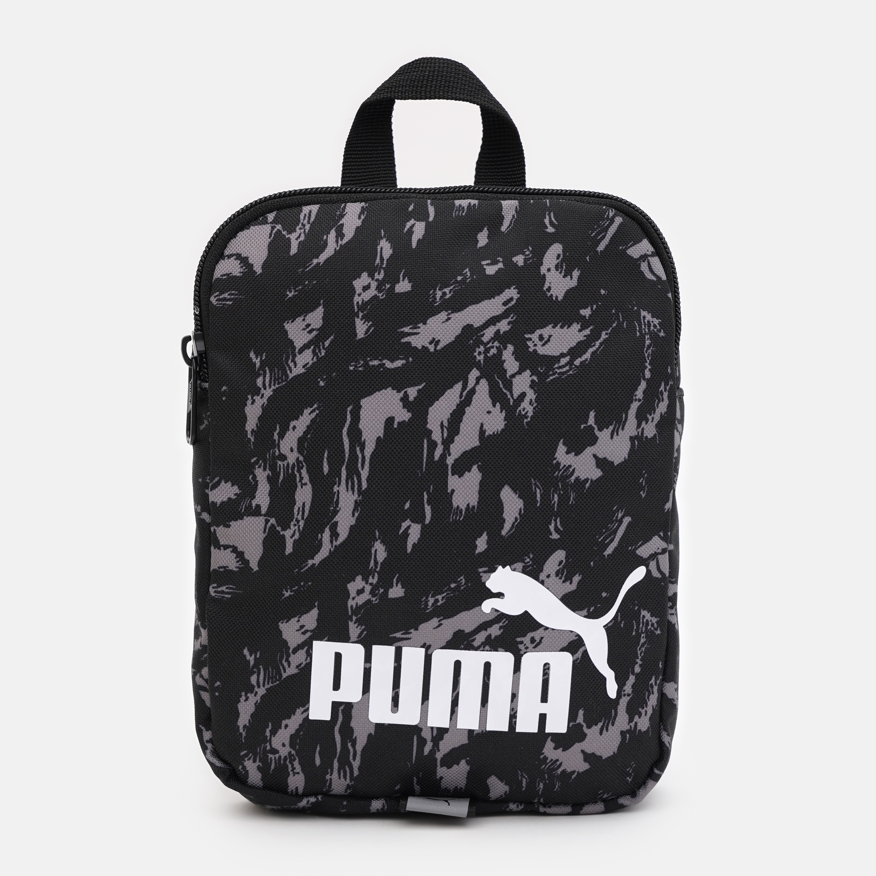 Акція на Спортивна сумка тканинна Puma 07994707 X Black-Concrete Gray AOP від Rozetka