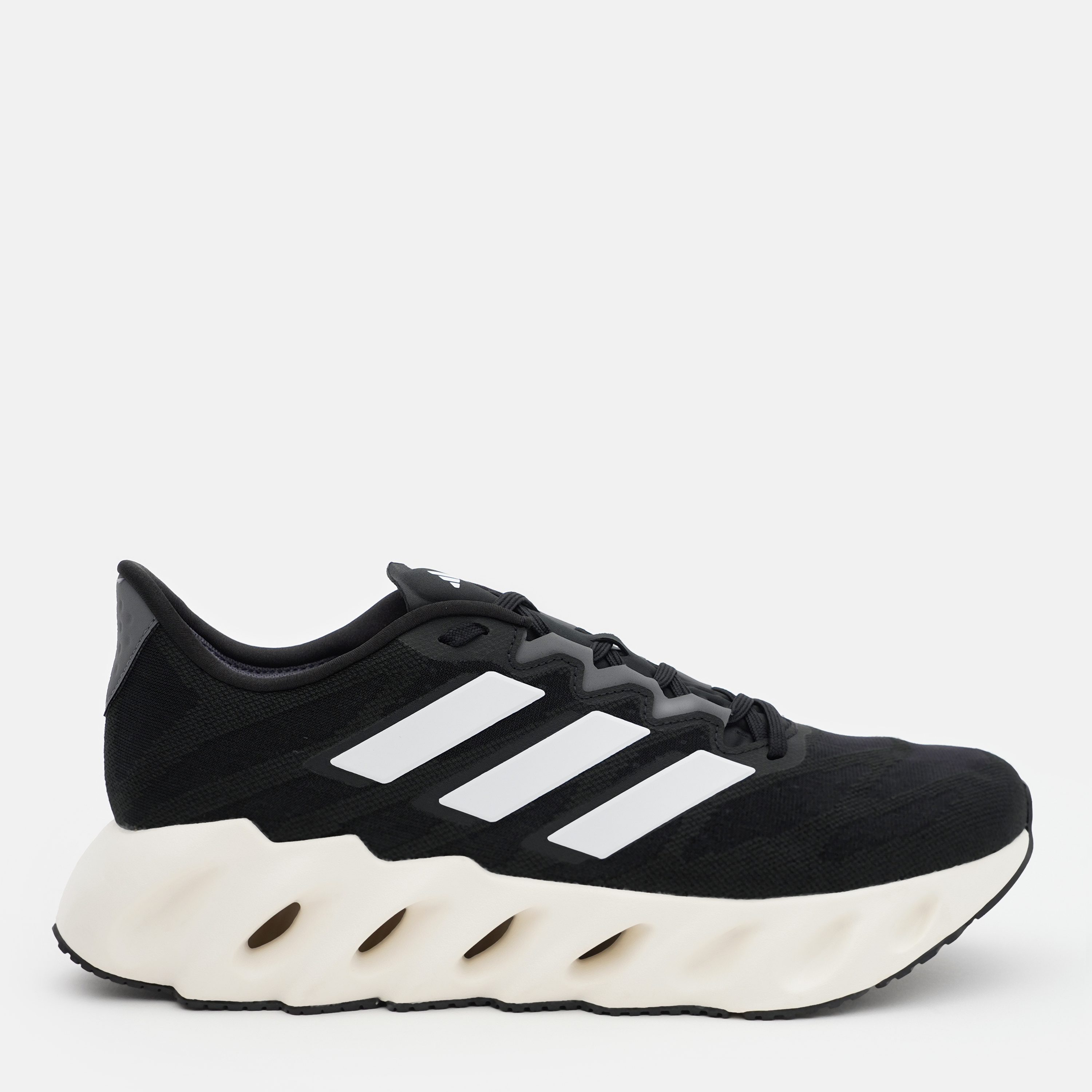 Акция на Чоловічі кросівки для бігу Adidas Switch Fwd M ID1780 46.5 (11.5UK) 30 см Cblack/Ftwwht/Grefiv от Rozetka