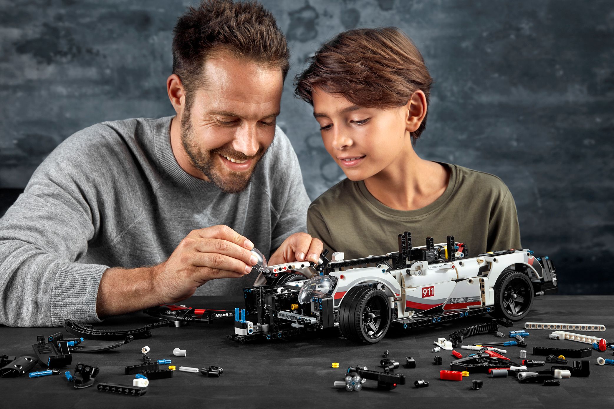 Конструктор LEGO TECHNIC Porsche 911 RSR 1580 деталей (42096) – фото,  отзывы, характеристики в интернет-магазине ROZETKA | Купить в Украине:  Киеве, Харькове, Днепре, Одессе, Запорожье, Львове