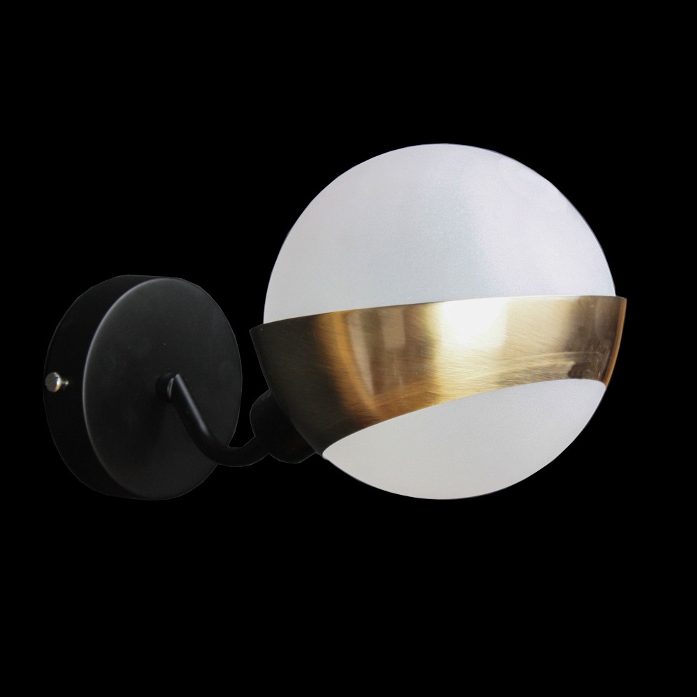 

Бра на одну лампу Svitlight 29-P8534/1W BK/WT N