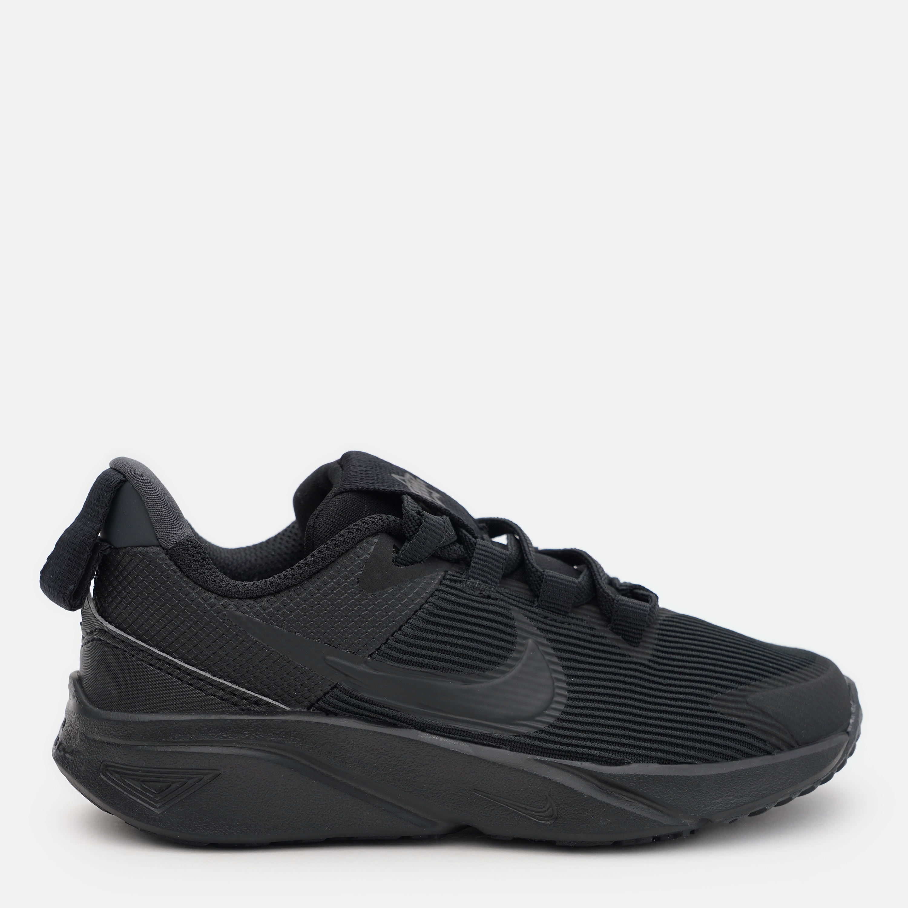 Акція на Дитячі кросівки для хлопчика Nike Star Runner 4 Nn DX7614-002 34 Чорні від Rozetka