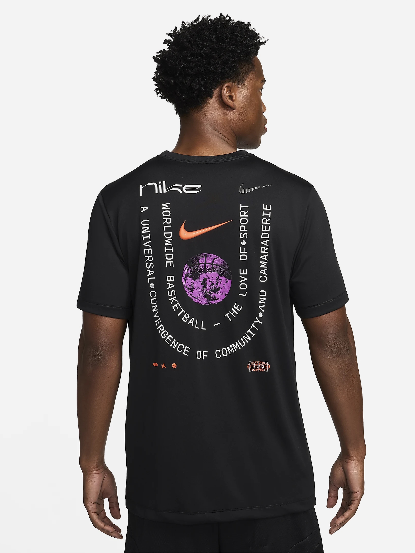 Акція на Футболка довга чоловіча Nike M NK DF TEE RLGD VERB SU24 FV8412-010 L Чорна від Rozetka