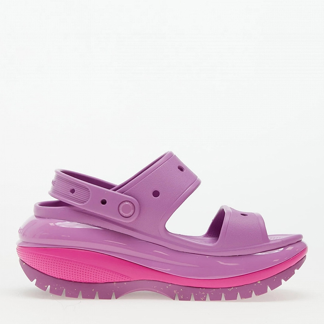 Акція на Жіночі сандалії Crocs Classic Mega Crush Sandal 207989-6WQ-M4/W6 36-37 22 см Bubble від Rozetka