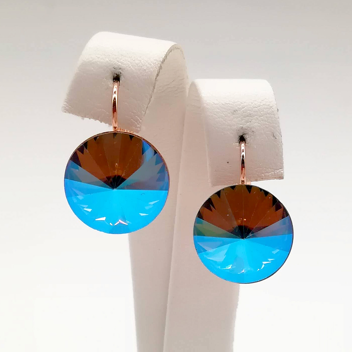 

Серьги SONATA из медицинского золота, кристаллы Swarovski ярко-голубого цвета, позолота PO, 24711