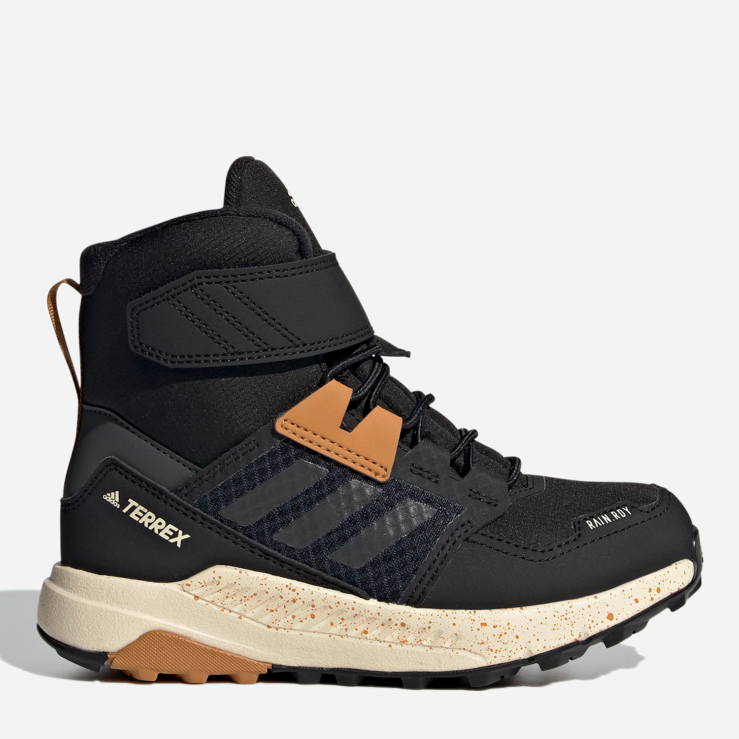 Акція на Підліткові зимові черевики для хлопчика Adidas Terrex Trailmaker High C.Rdy K FZ2611 36 Чорні від Rozetka