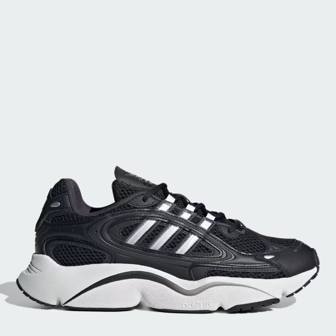 Акція на Чоловічі кросівки Adidas Ozmillen IF9593 42 (8UK) 26.5 см Cblack/Ftwwht/Carbon від Rozetka