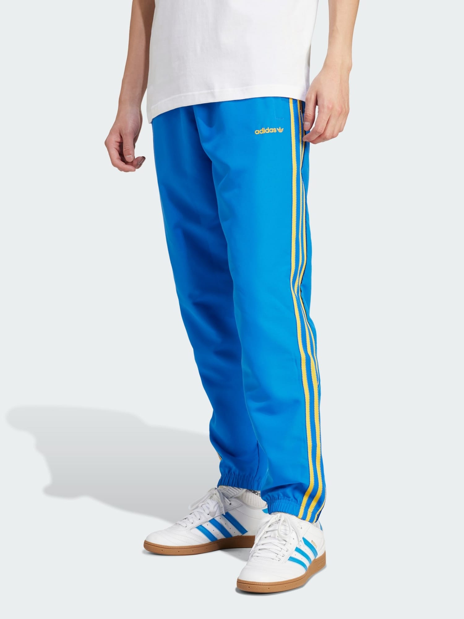 Акція на Спортивні штани чоловічі Adidas Originals Woven Tp IW3234 2XL Сині від Rozetka