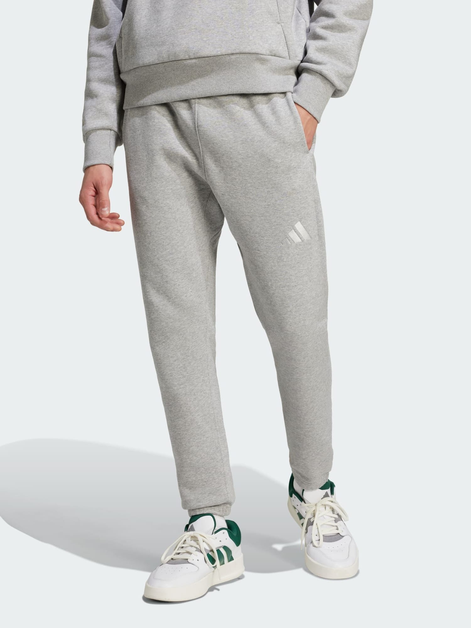 Акція на Спортивні штани утеплені чоловічі Adidas M A Szn Fl R Pt IY4148 2XL Сірі від Rozetka