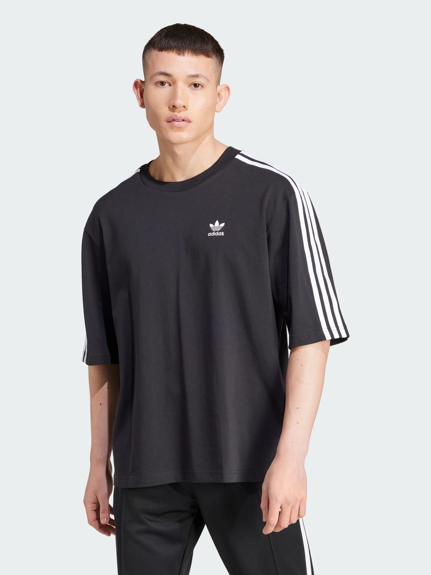 Акція на Футболка бавовняна чоловіча Adidas Originals Oversize Tee IZ1832 S Чорна від Rozetka