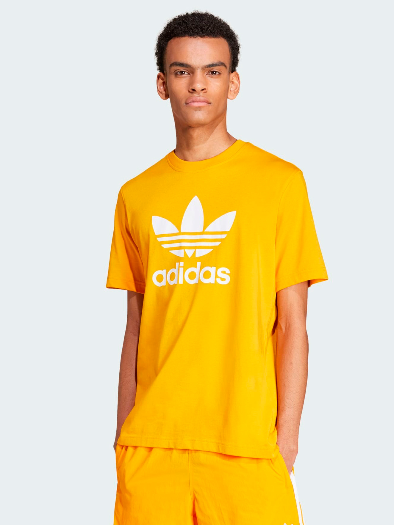 Акція на Футболка бавовняна чоловіча Adidas Originals Trefoil T-Shirt IZ2352 M Помаранчева від Rozetka