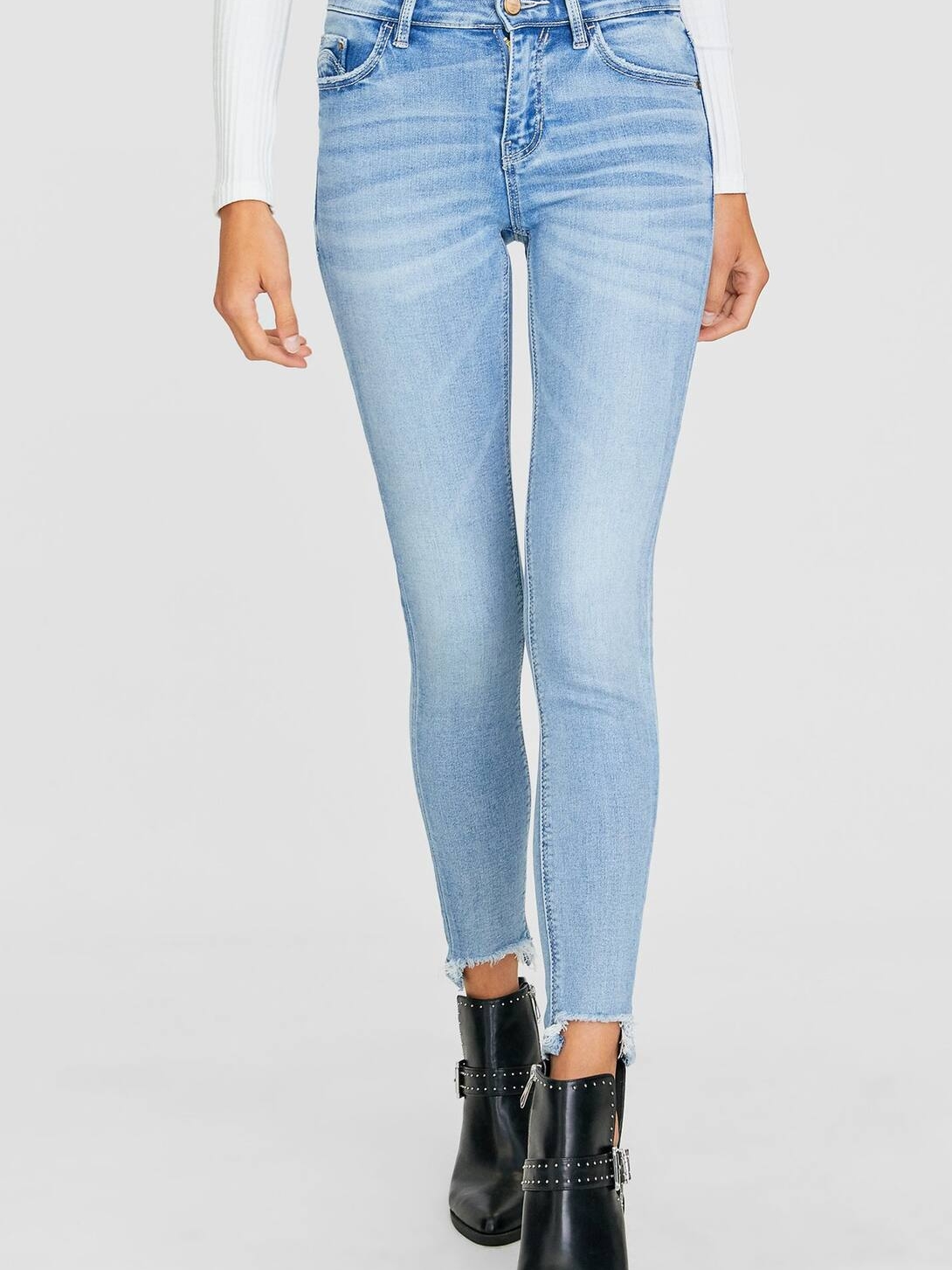 

Джинсы Stradivarius 1420/062/700 38 Голубые джинс