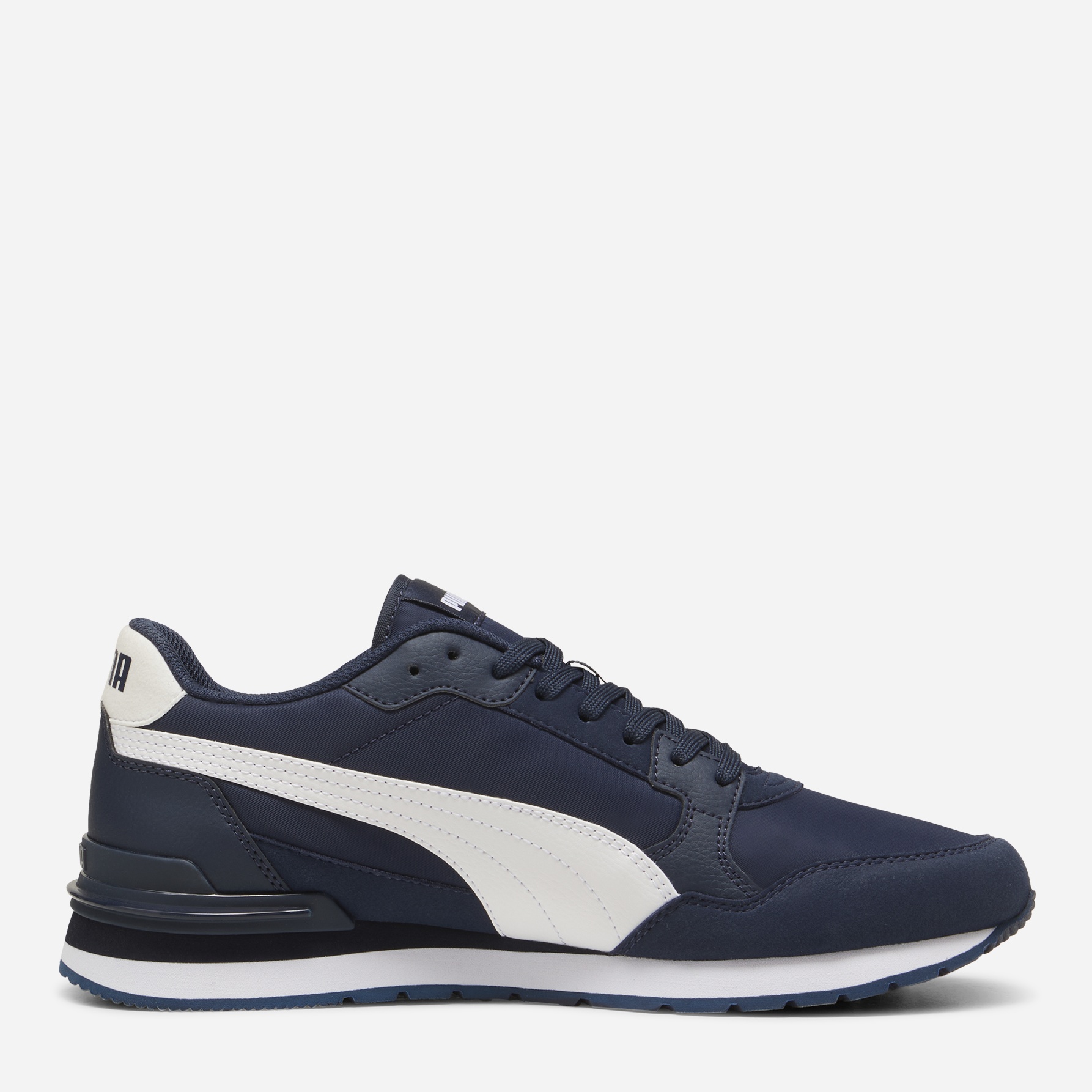 Акція на Чоловічі кросівки Puma ST Runner v4 NL 39906907 46 (11UK) 30 см Club Navy-Puma White від Rozetka