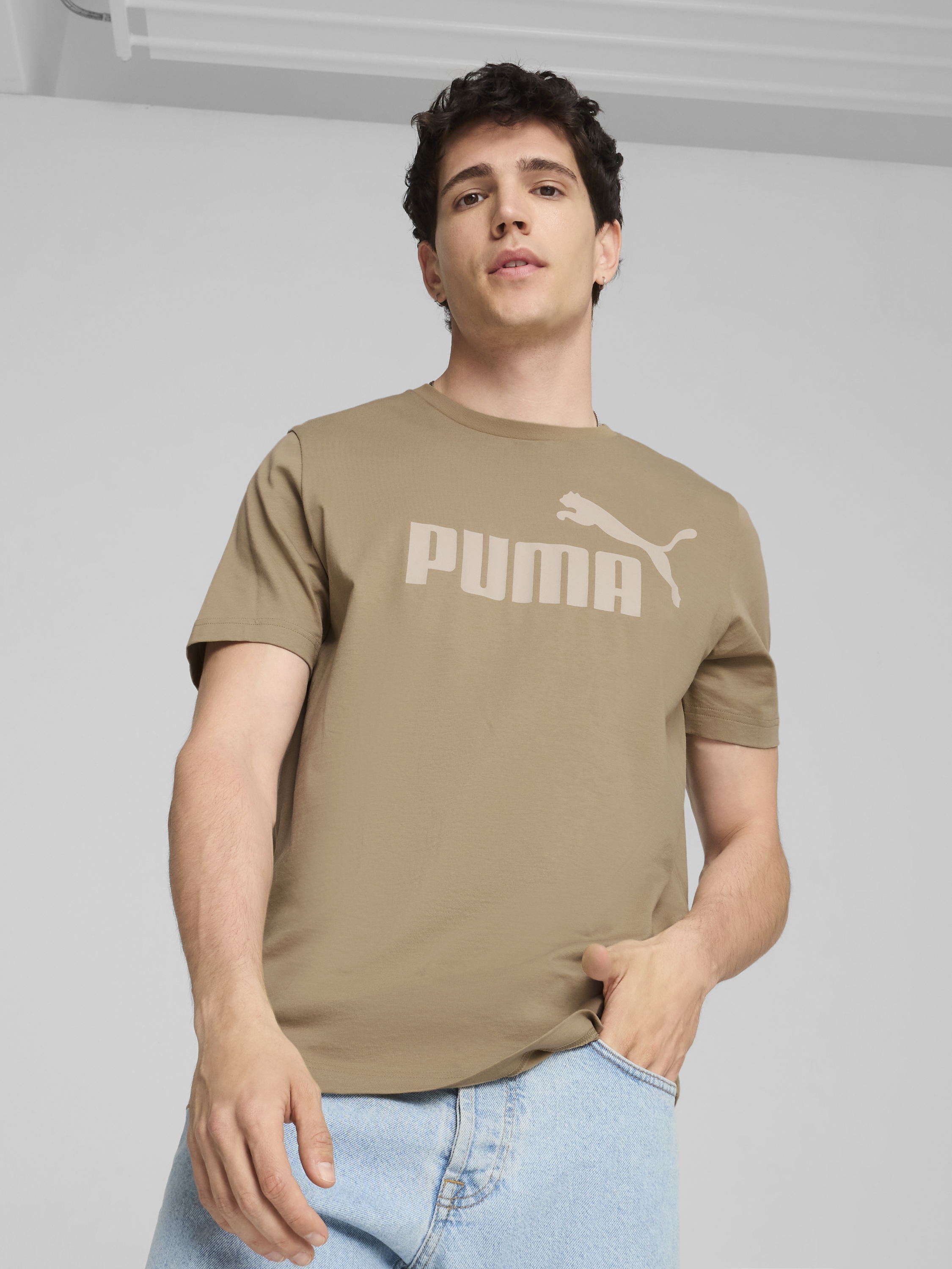 Акція на Футболка бавовняна чоловіча Puma Ess Logo Tee 58666713 XL Коричнева від Rozetka