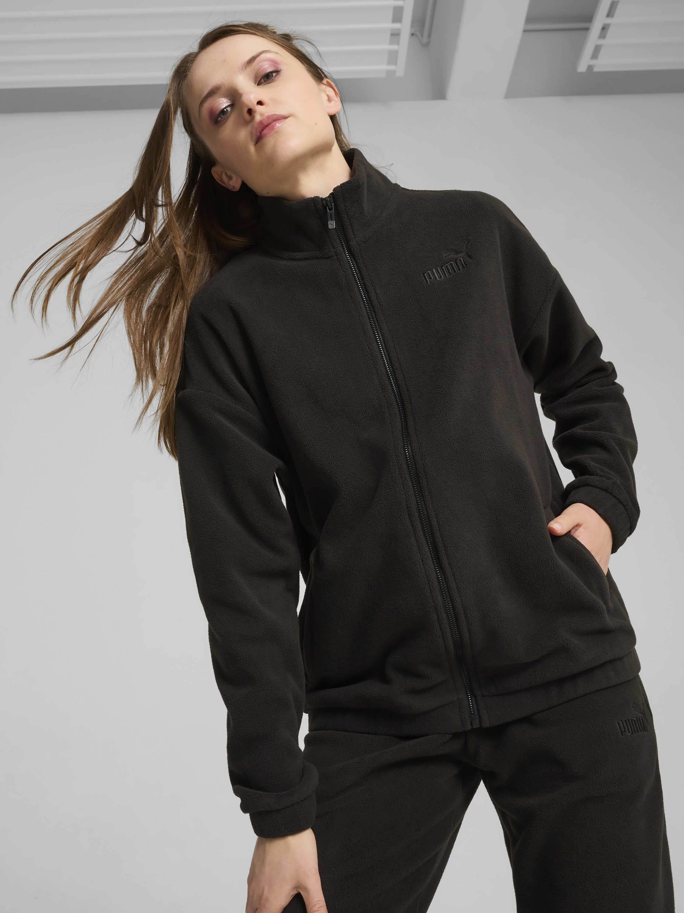 Акція на Толстовка на блискавці утеплена без капюшона жіноча Puma Ess Elevated Jacket 68153101 XS Чорна від Rozetka