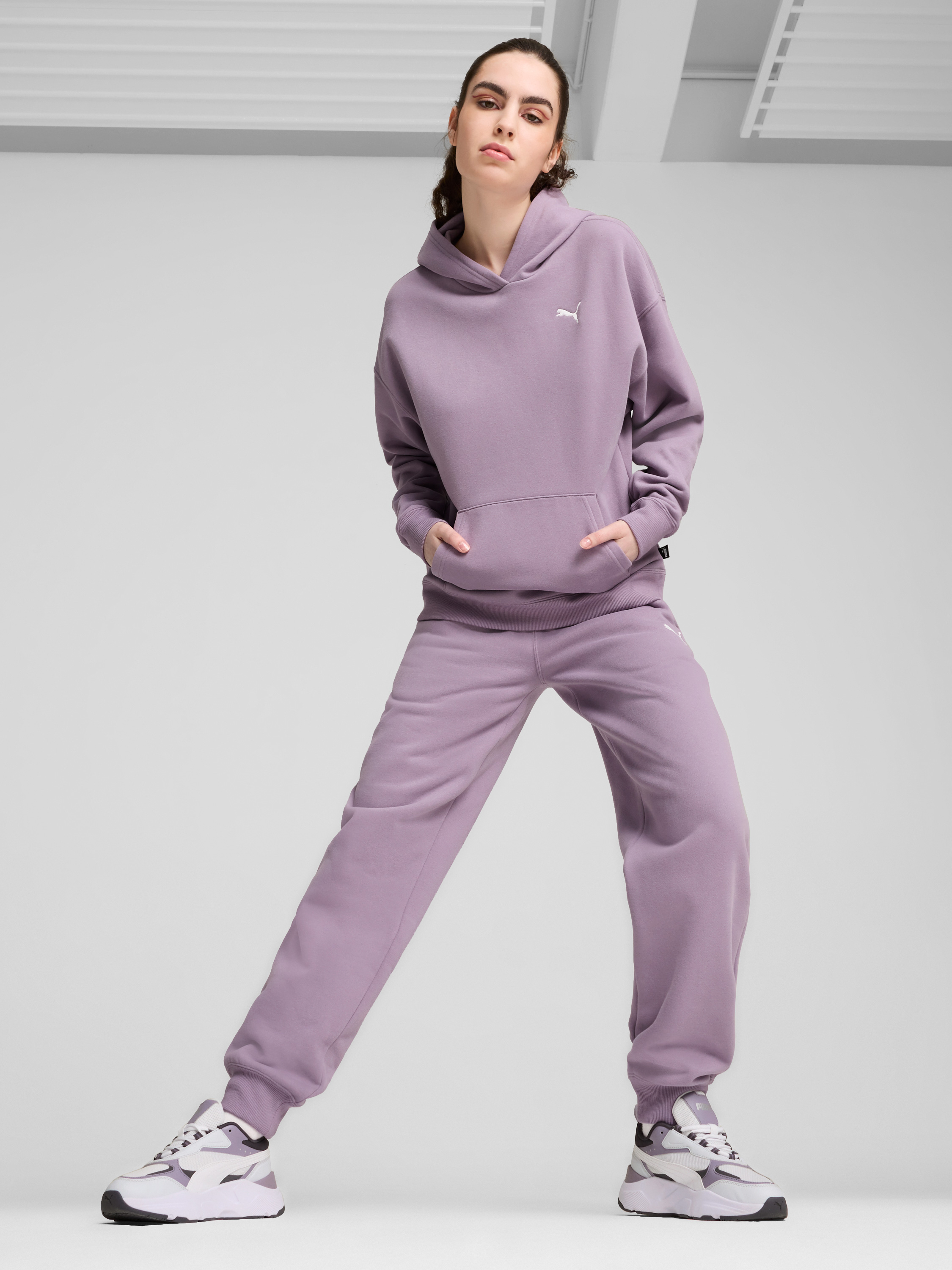 Акція на Спортивний костюм жіночий Puma Loungewear Tracksuit 68309130 XS Бузковий від Rozetka