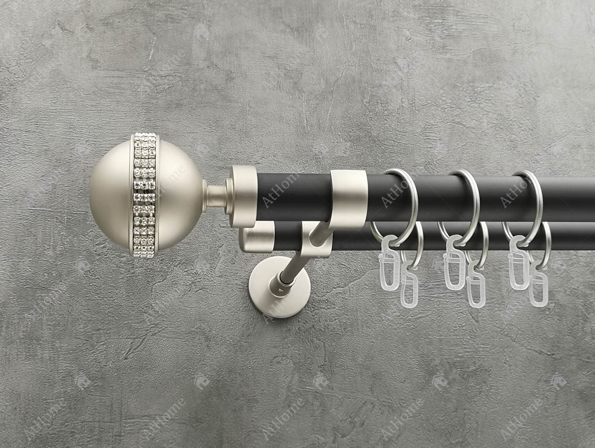 

Карниз Quadrum Авея 320 см двойной модерн Сатин/черный матовый 25/19 мм гладкая (кольца с крючками)