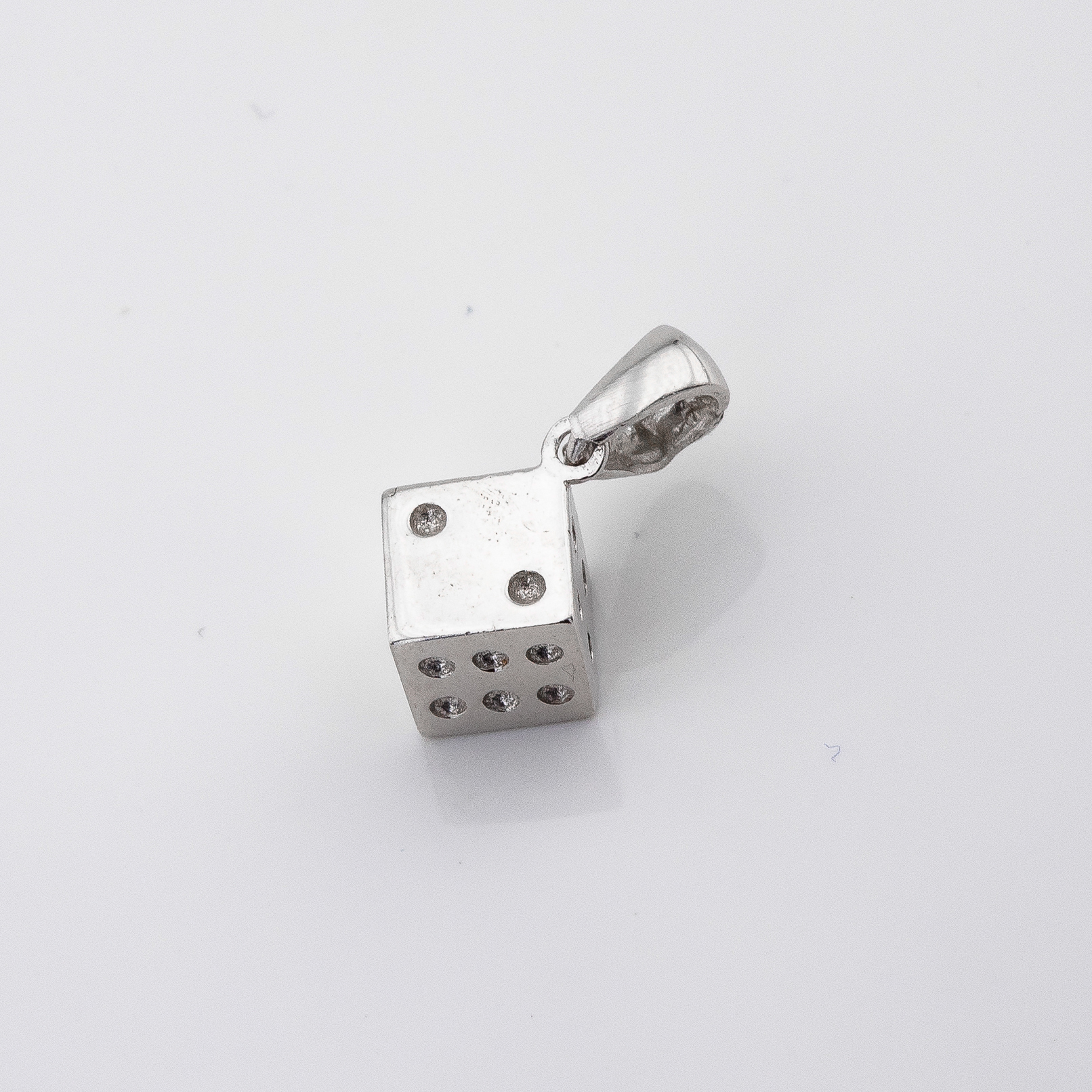 

Серебряная подвеска Игральный кубик P13746 Диамант