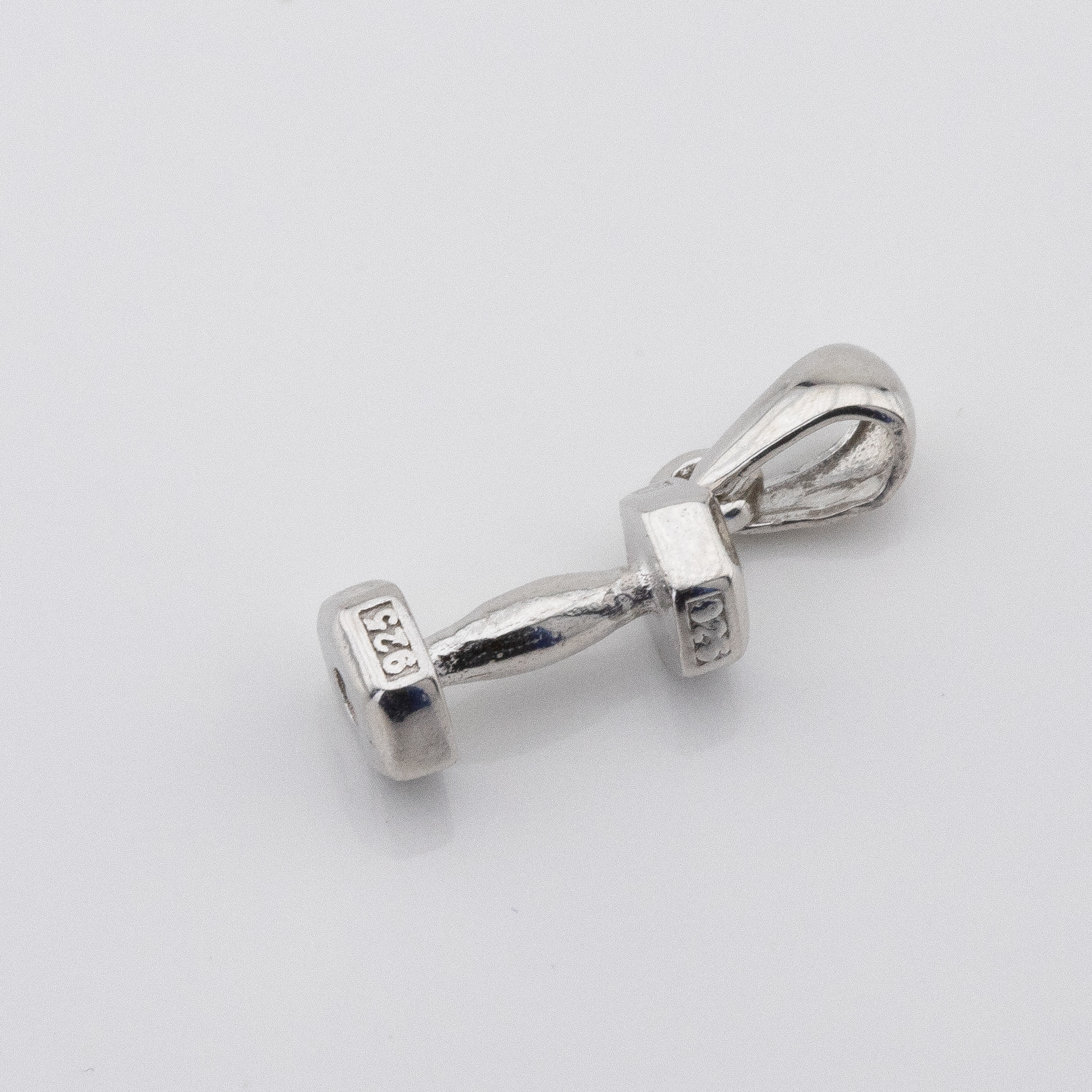

Серебряная подвеска Гантеля P13773 Диамант