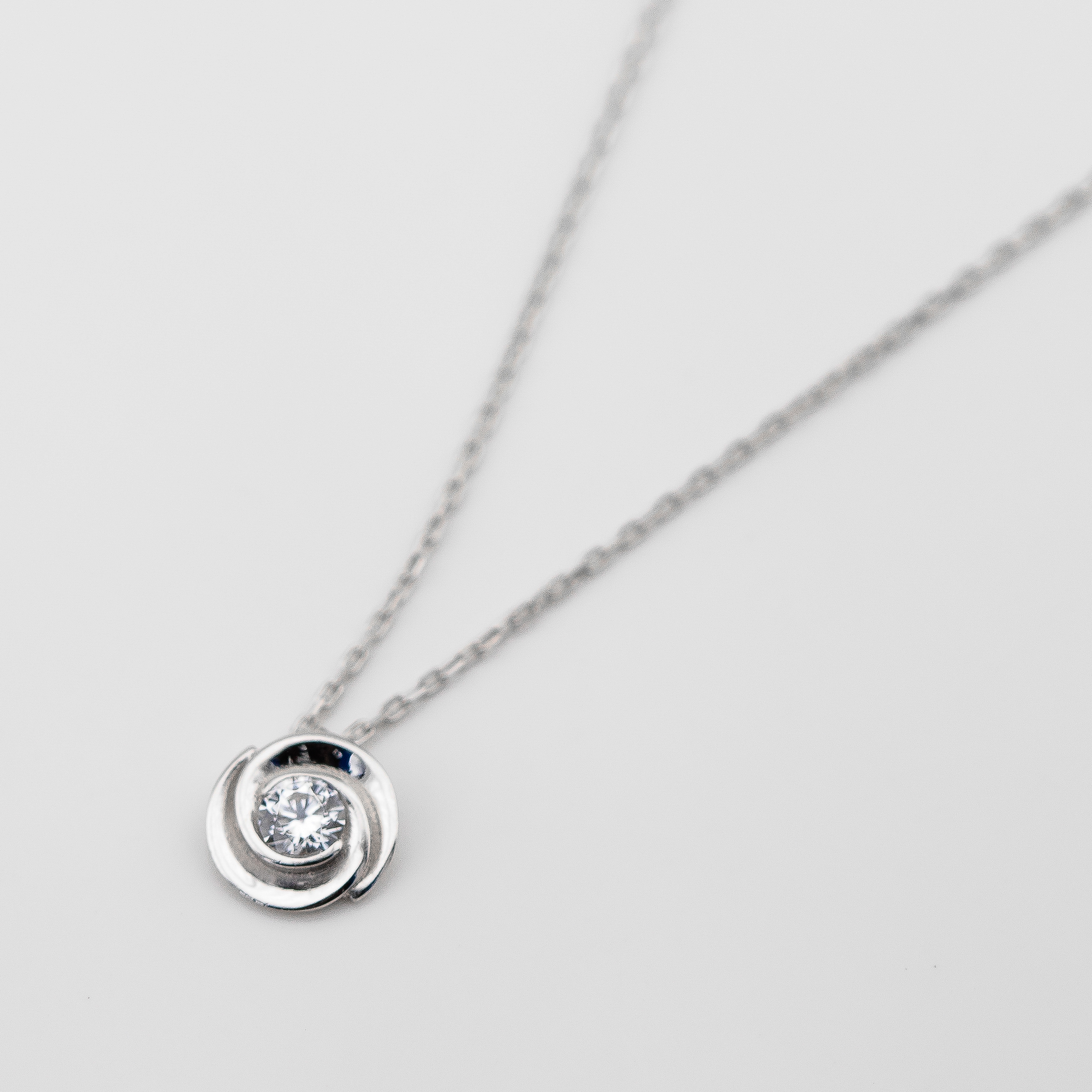 

Серебряное колье с кристаллами SWAROVSKI KO14454 Диамант, 45 размер