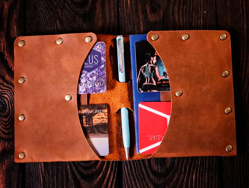 

Обложка для паспорта Gridasov Leathercraft Texas из натуральной кожи коричневая (CV-006-BR)