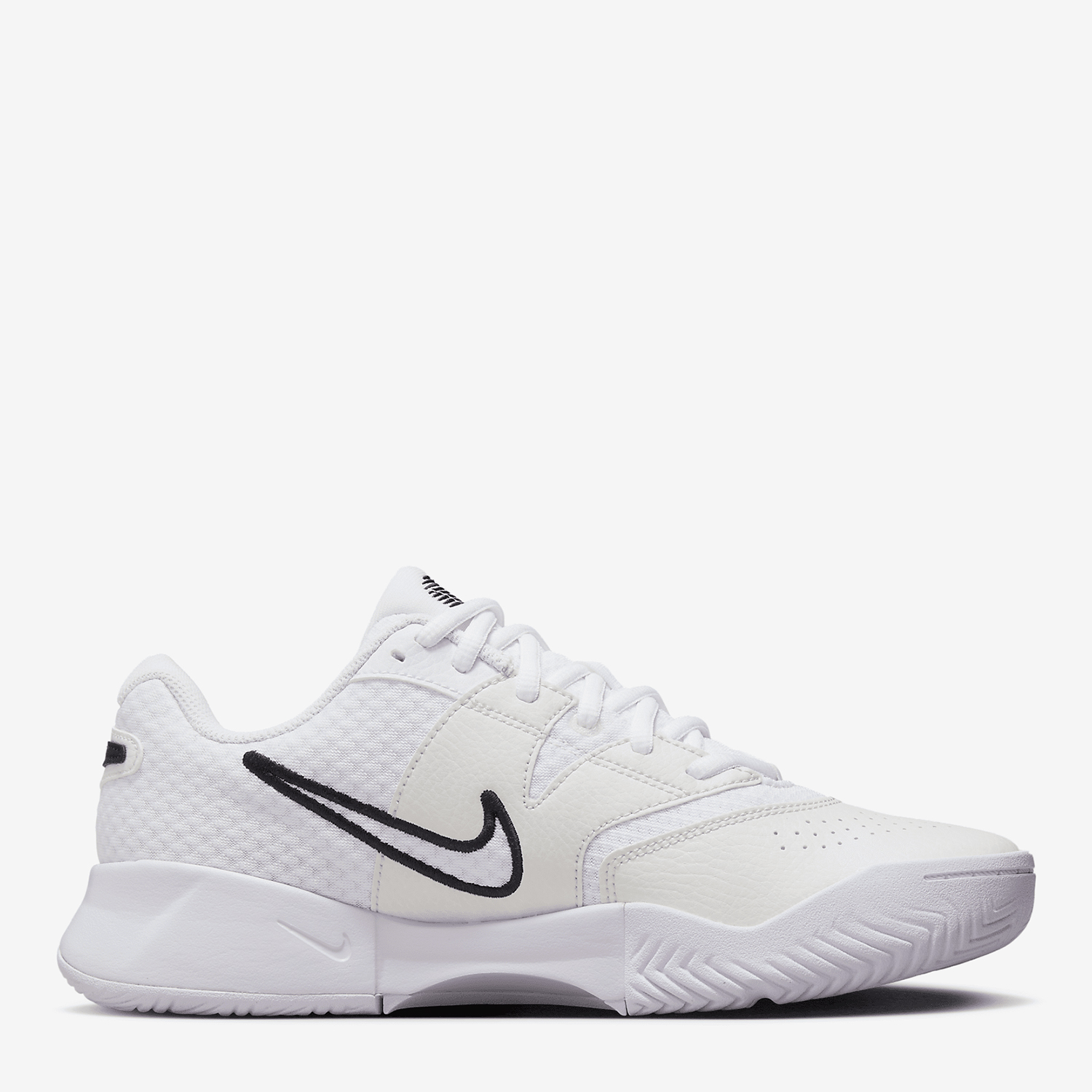 Акція на Жіночі кросівки для тенісу Nike Court Lite 4 FD6575-100 36 (5.5US) 22.5 см Білі від Rozetka