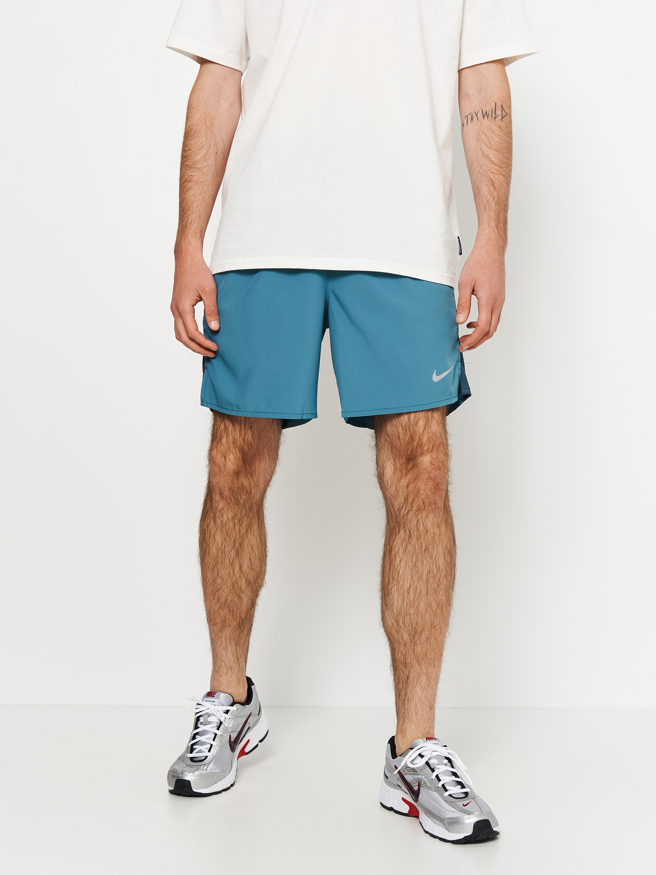 Акція на Шорти Nike M Nk Df Challenger 7Bf Short DV9359-379 L Mineral Teal від Rozetka