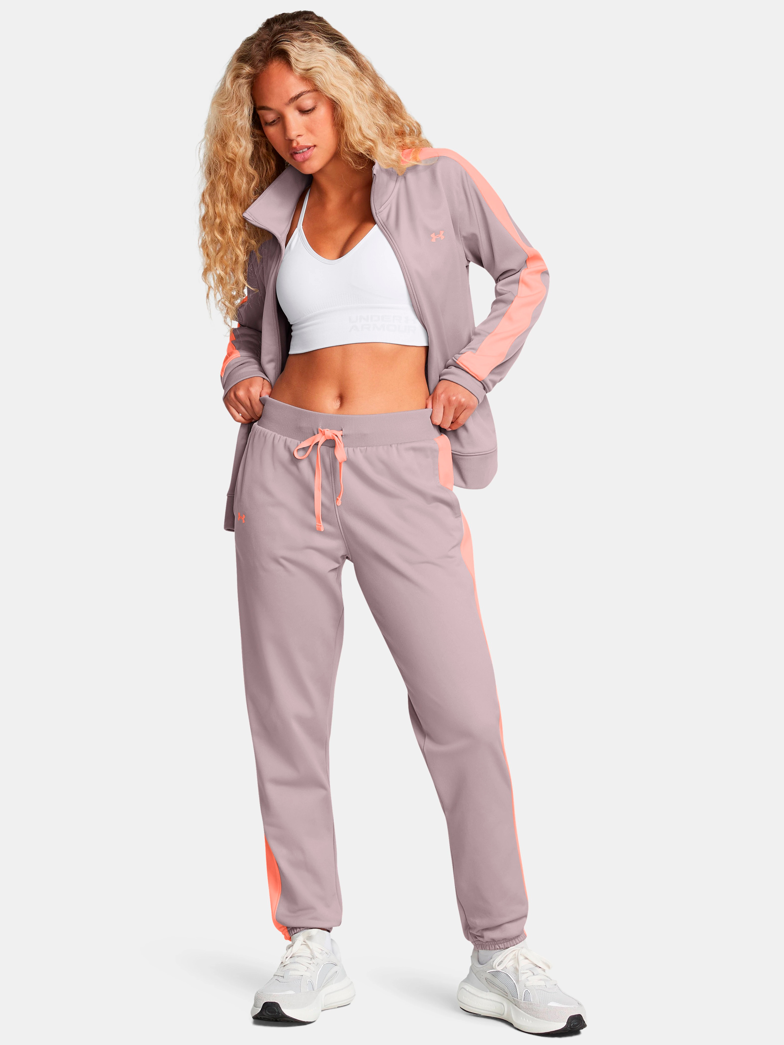 Акція на Спортивний костюм жіночий Under Armour Tricot Tracksuit 1365147-016 S Коричневий від Rozetka