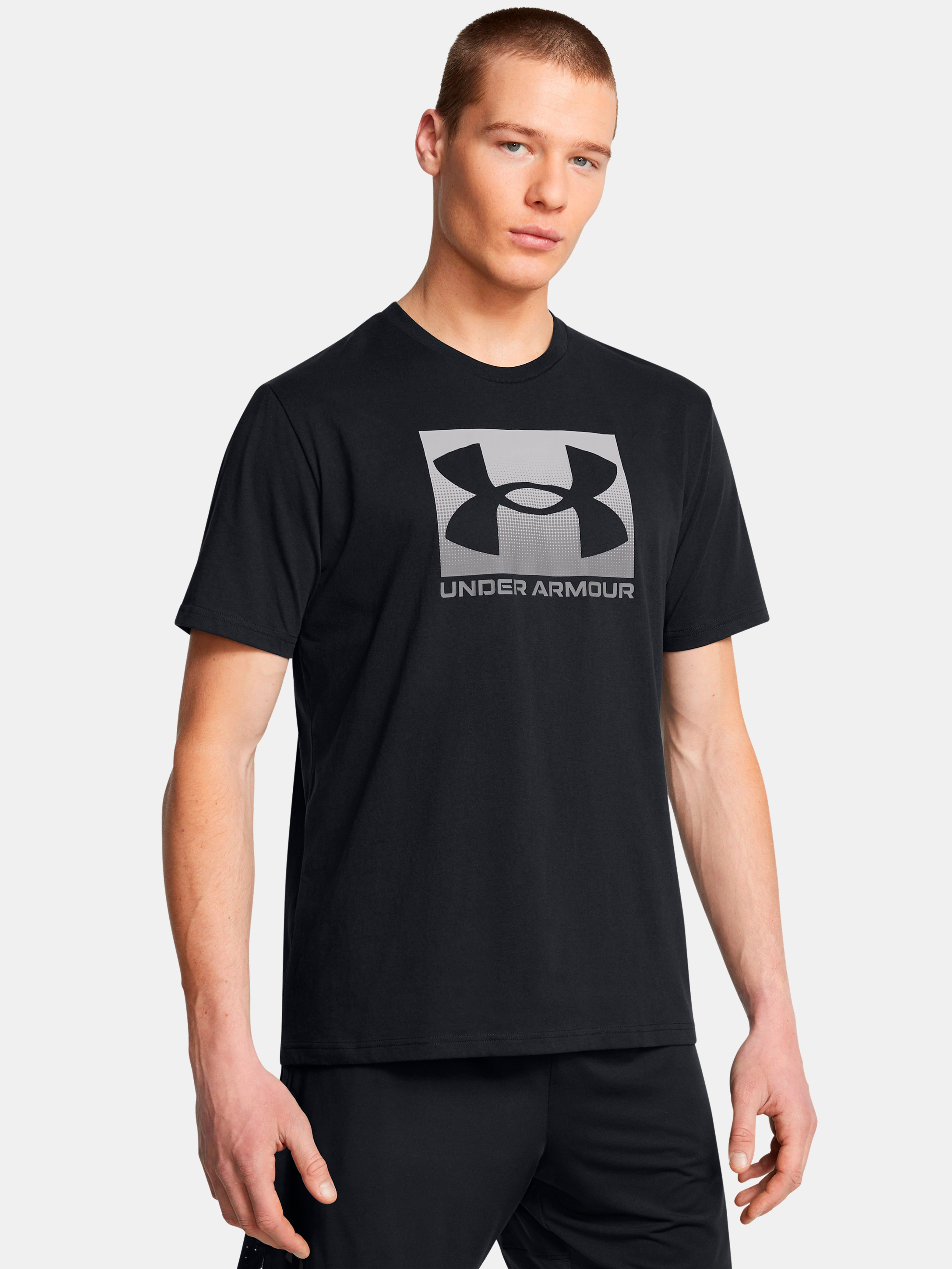 Акція на Футболка чоловіча Under Armour Ua M Boxed Sports Ss 1386793-001 M Чорна від Rozetka