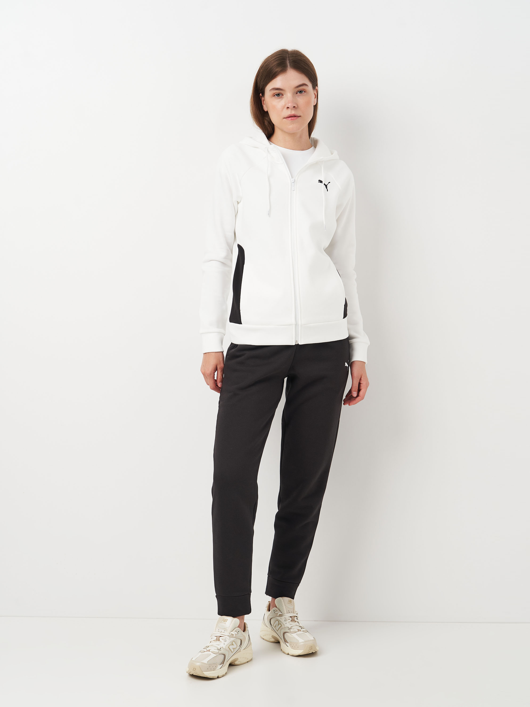 Акція на Спортивний костюм утеплений жіночий Puma Classic Hooded Tracksuit Fl 68303502 M Біло-чорний від Rozetka