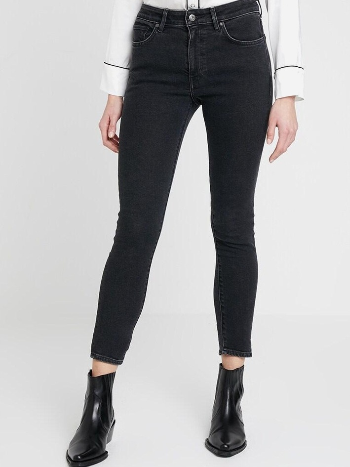 Акція на Джинси Skinny жіночі Levi's 721 High Rise Skinny 56477-0005 W23L30 Чорні від Rozetka