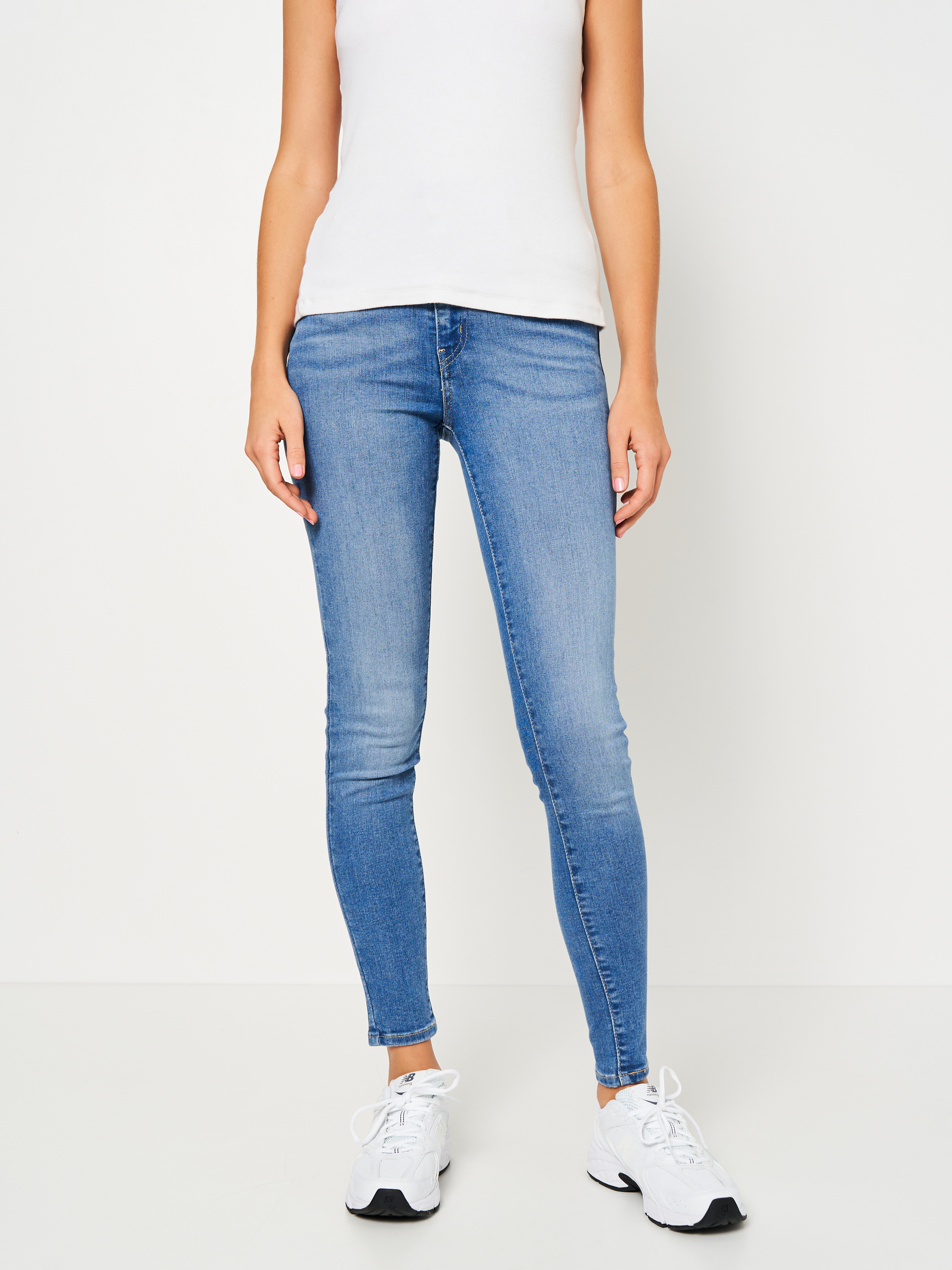 Акція на Джинси Skinny жіночі Levi's Mile High Super Skinny 22791-0223 28-30 Блакитні від Rozetka