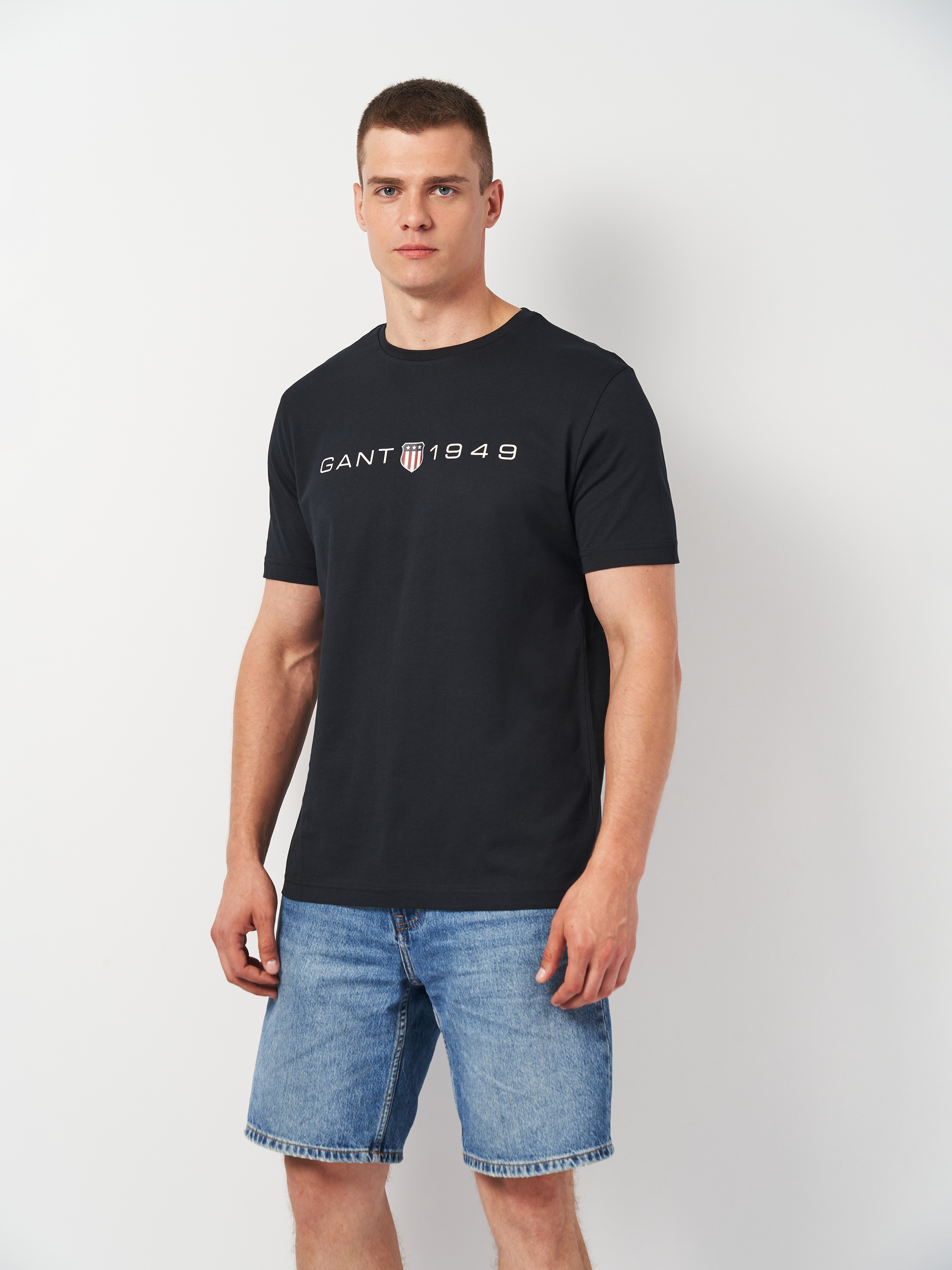 Акція на Футболка бавовняна чоловіча GANT Printed Graphic Ss T-Shirt 2003242-5 M Чорна від Rozetka