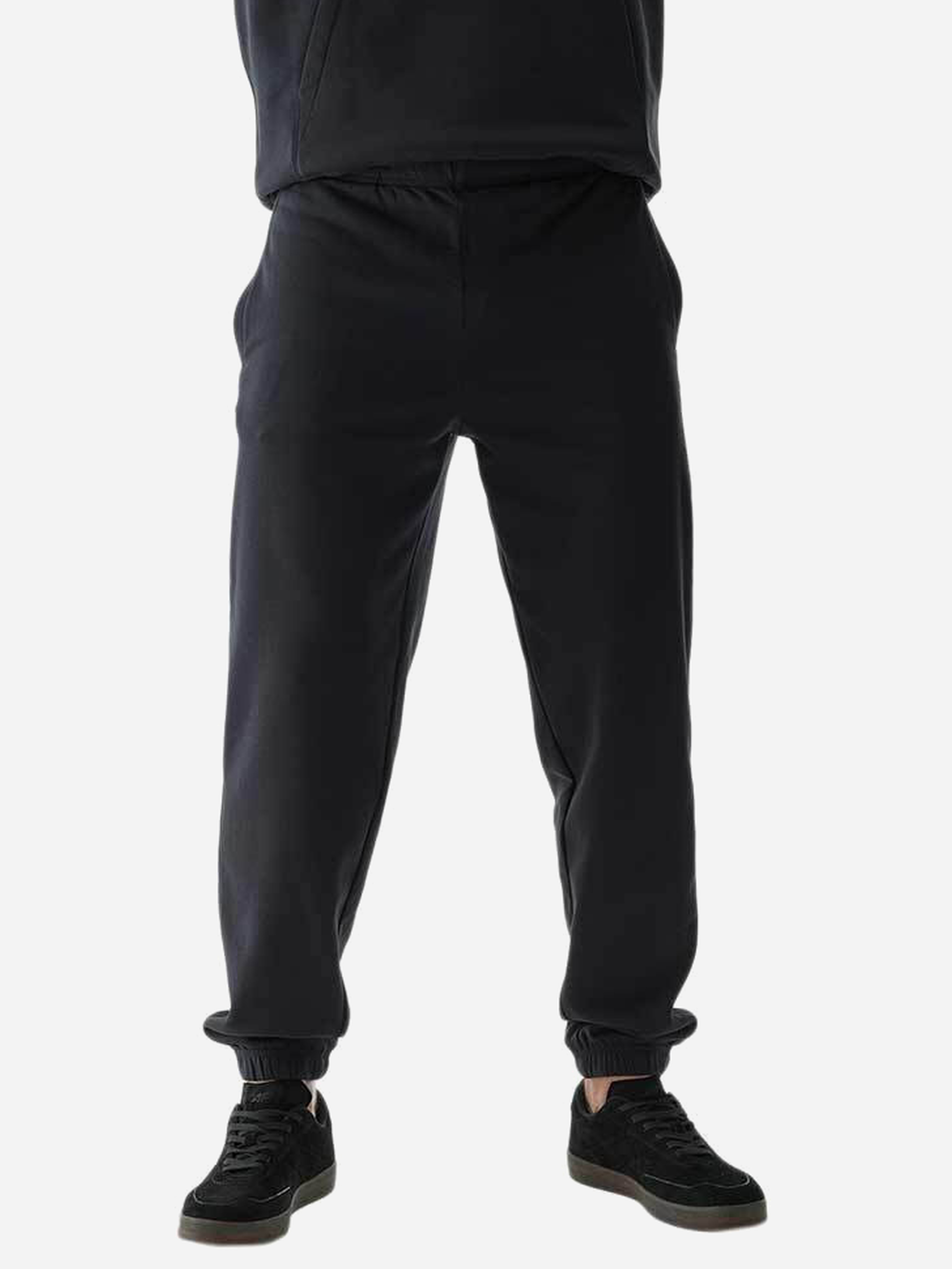 Акція на Спортивні штани утеплені чоловічі 4F Trousers Cas M0785 4FWAW24TTROM0785-20S M Чорні від Rozetka