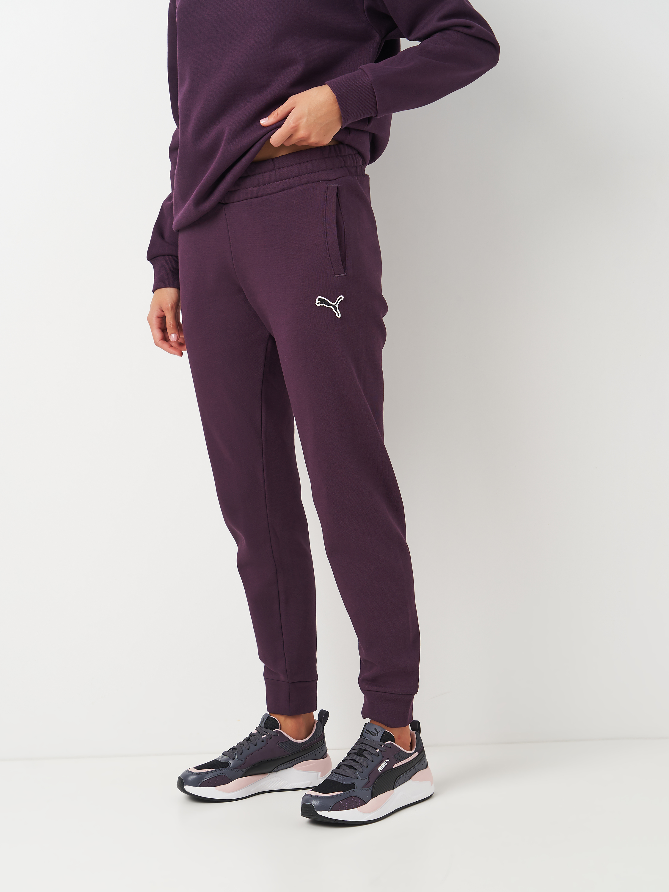 Акція на Спортивні штани утеплені жіночі Puma Better Essentials Pants 67680544 L Фіолетові від Rozetka