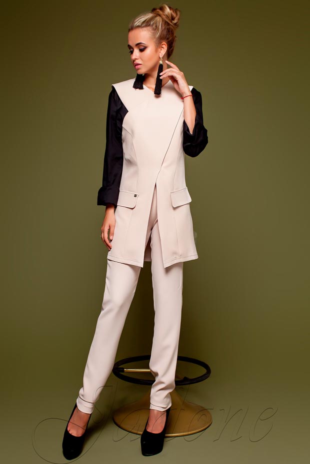 

Женский JADONE FASHION костюм из костюмной ткани с карманами-обманками Канди цвет бежевый  (Костюм Канди бежевый, Женский JADONE FASHION костюм из костюмной ткани с карманами-обманками Канди цвет бежевый S (Костюм Канди бежевый)