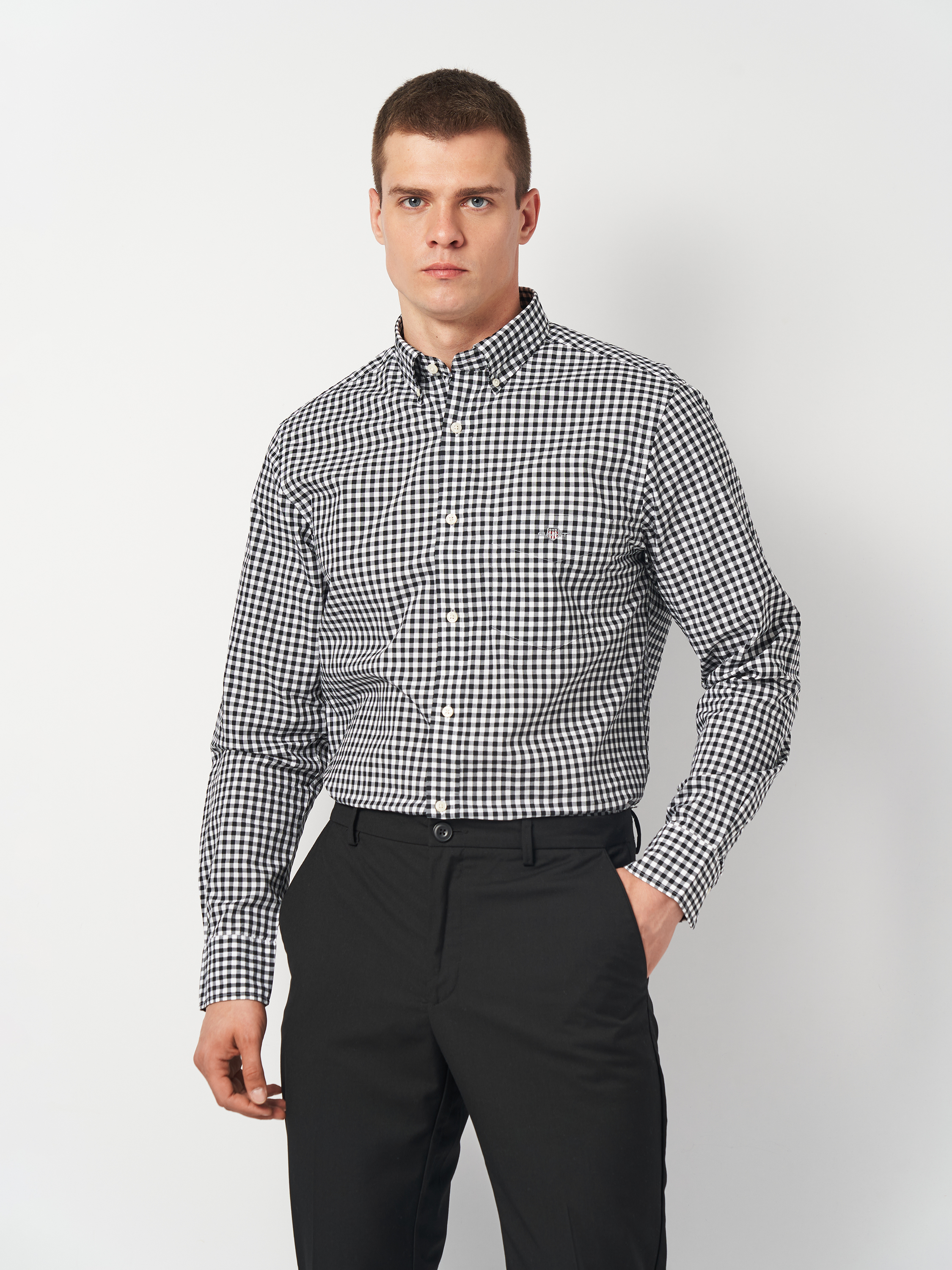 Акція на Сорочка бавовняна чоловіча GANT Reg Classic Poplin Gingham Shirt 3000120-5 M Чорна від Rozetka