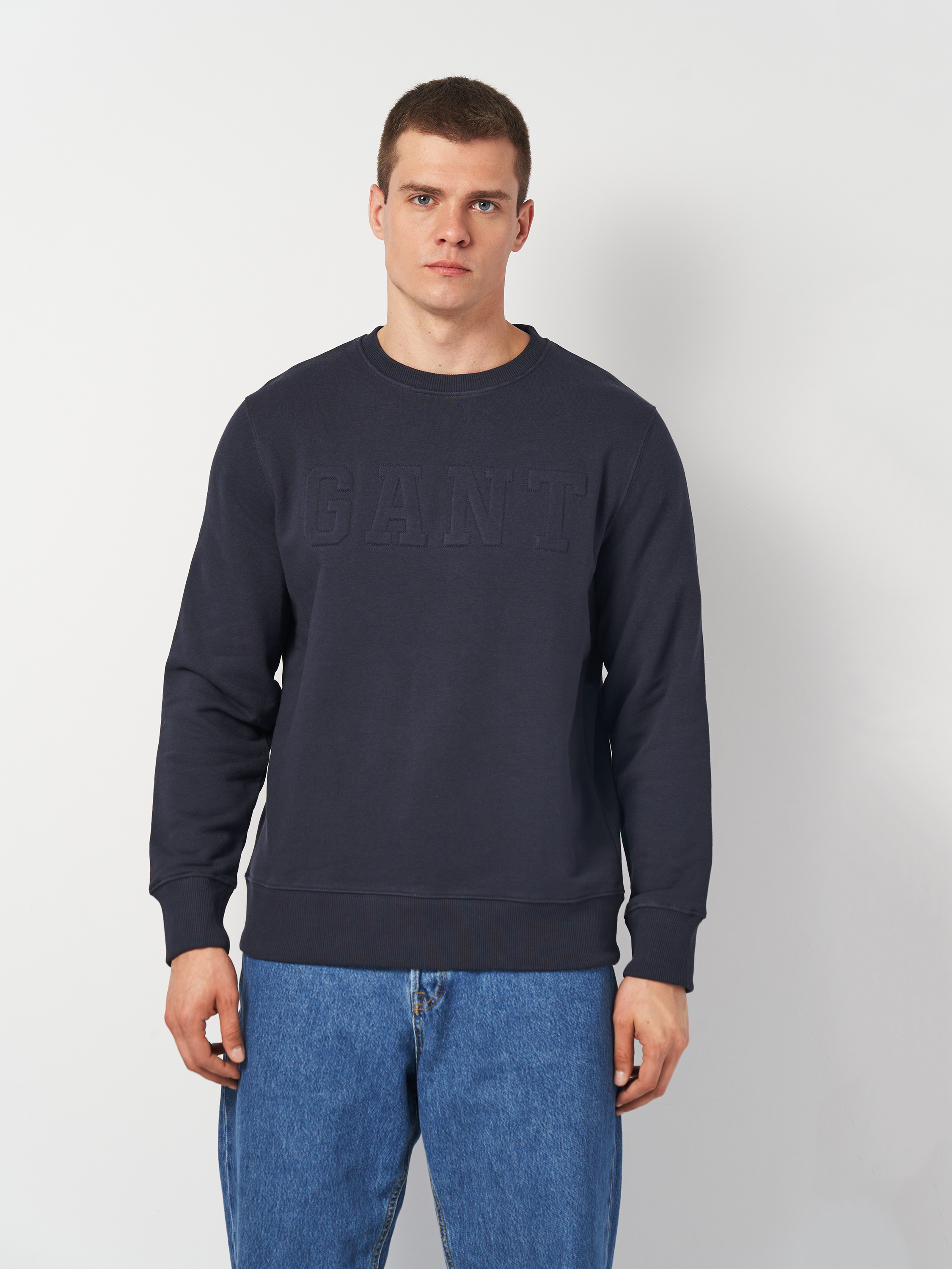 Акція на Світшот чоловічий GANT Embossed C-Neck Sweat 2015085-433 S Синій від Rozetka