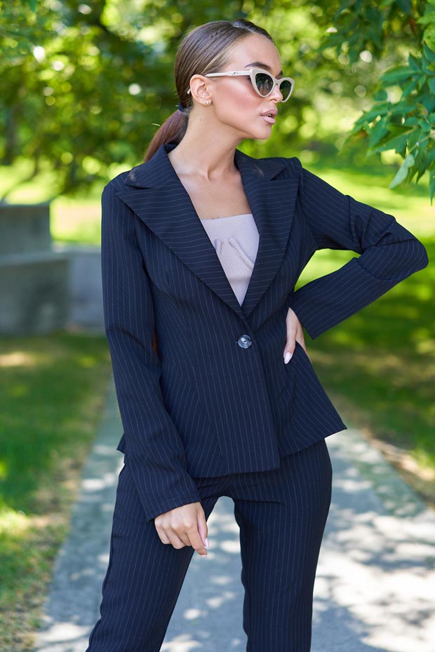 

Брючный JADONE FASHION костюм Наоми черный L (Брючный костюм Наоми черный)