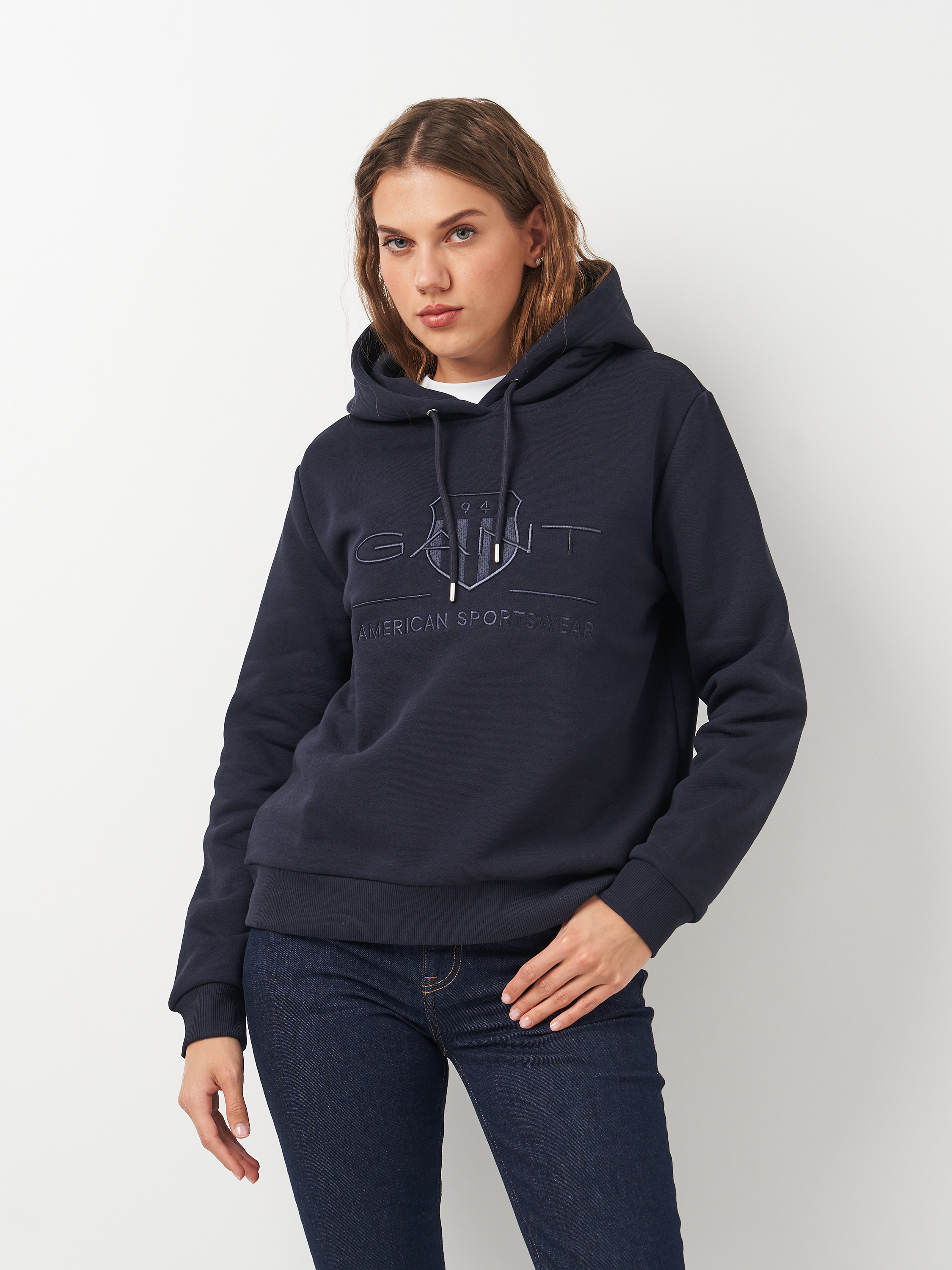 Акція на Худі жіноче GANT Reg Tonal Shield Hoodie 4203648-433 XS Синє від Rozetka