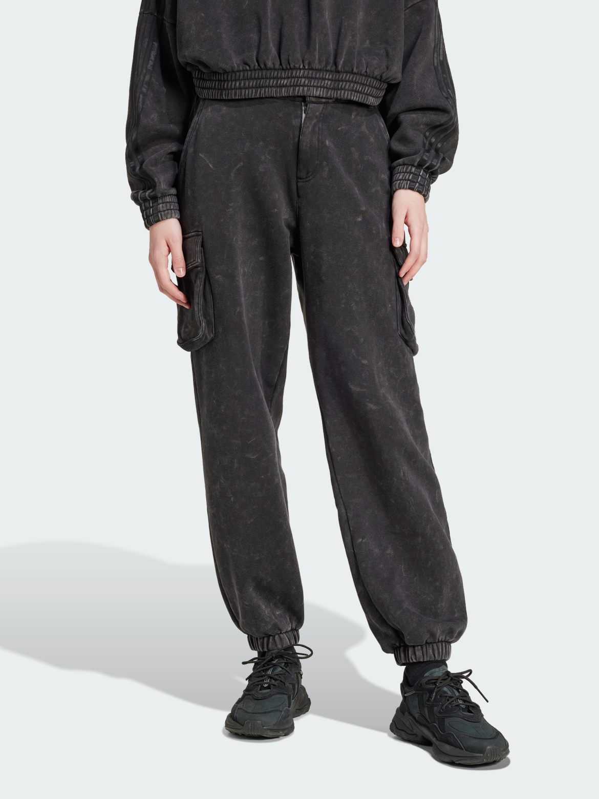 Акція на Спортивні штани жіночі Adidas Wash Cargo Pant IW5563 36 Чорні від Rozetka