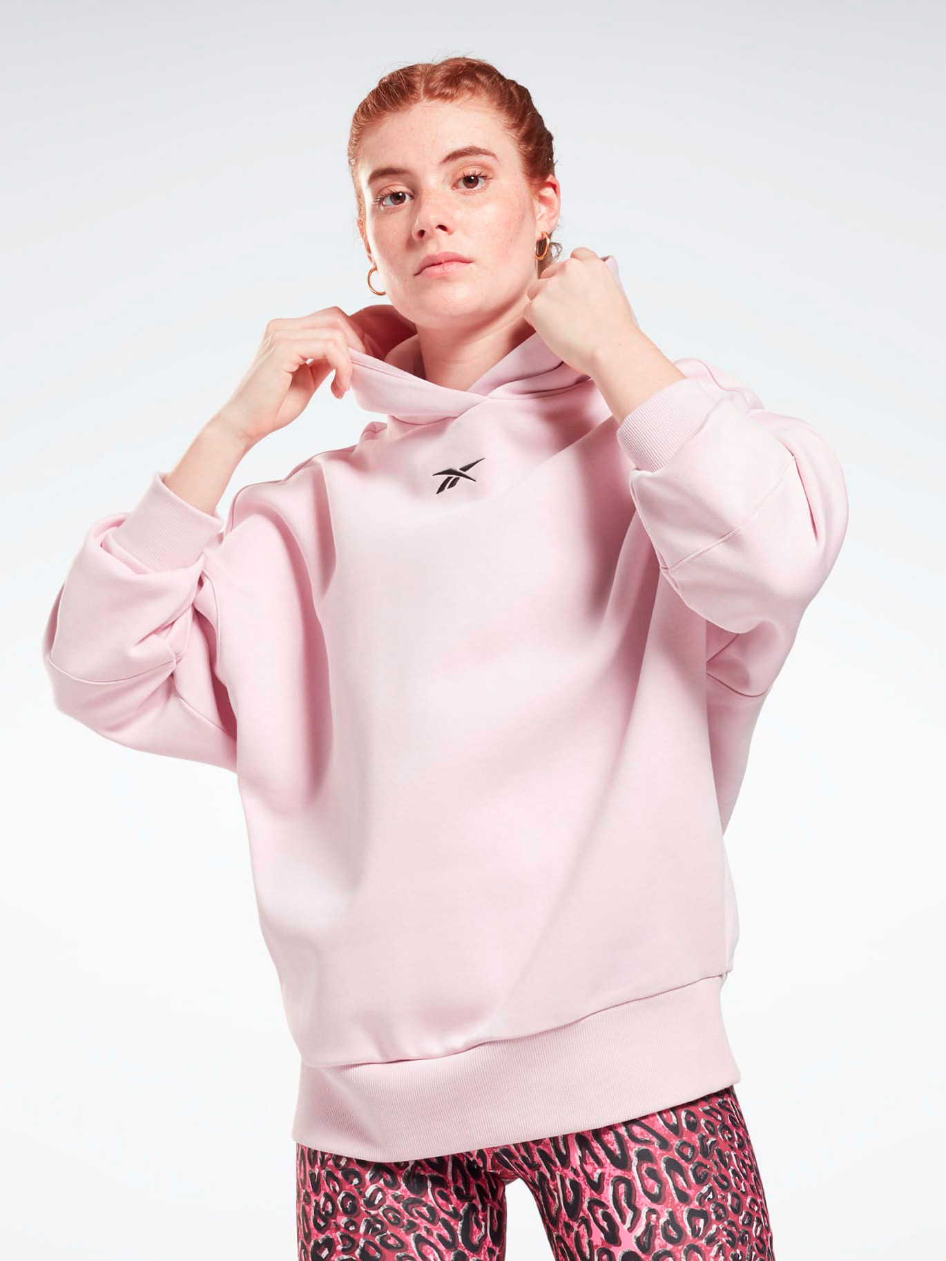 Акція на Худі тепле оверсайз жіноче Reebok Sr Oversized Hoodie GU5843 XS Рожеве від Rozetka