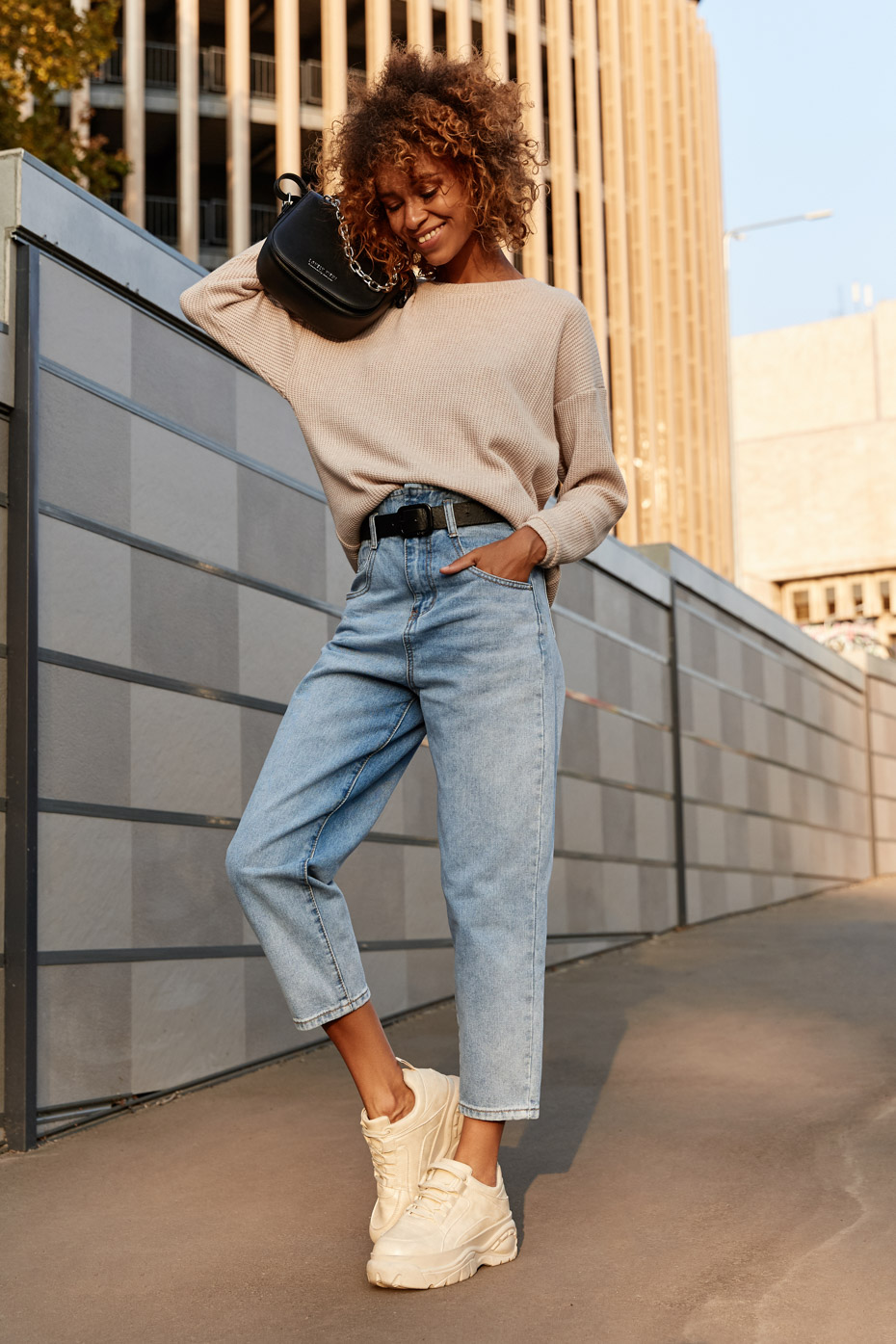 

Женские Seventeen джинсы бананы outfit голубые  (S8221.4347, Женские Seventeen джинсы бананы outfit голубые XS (S8221.4347)