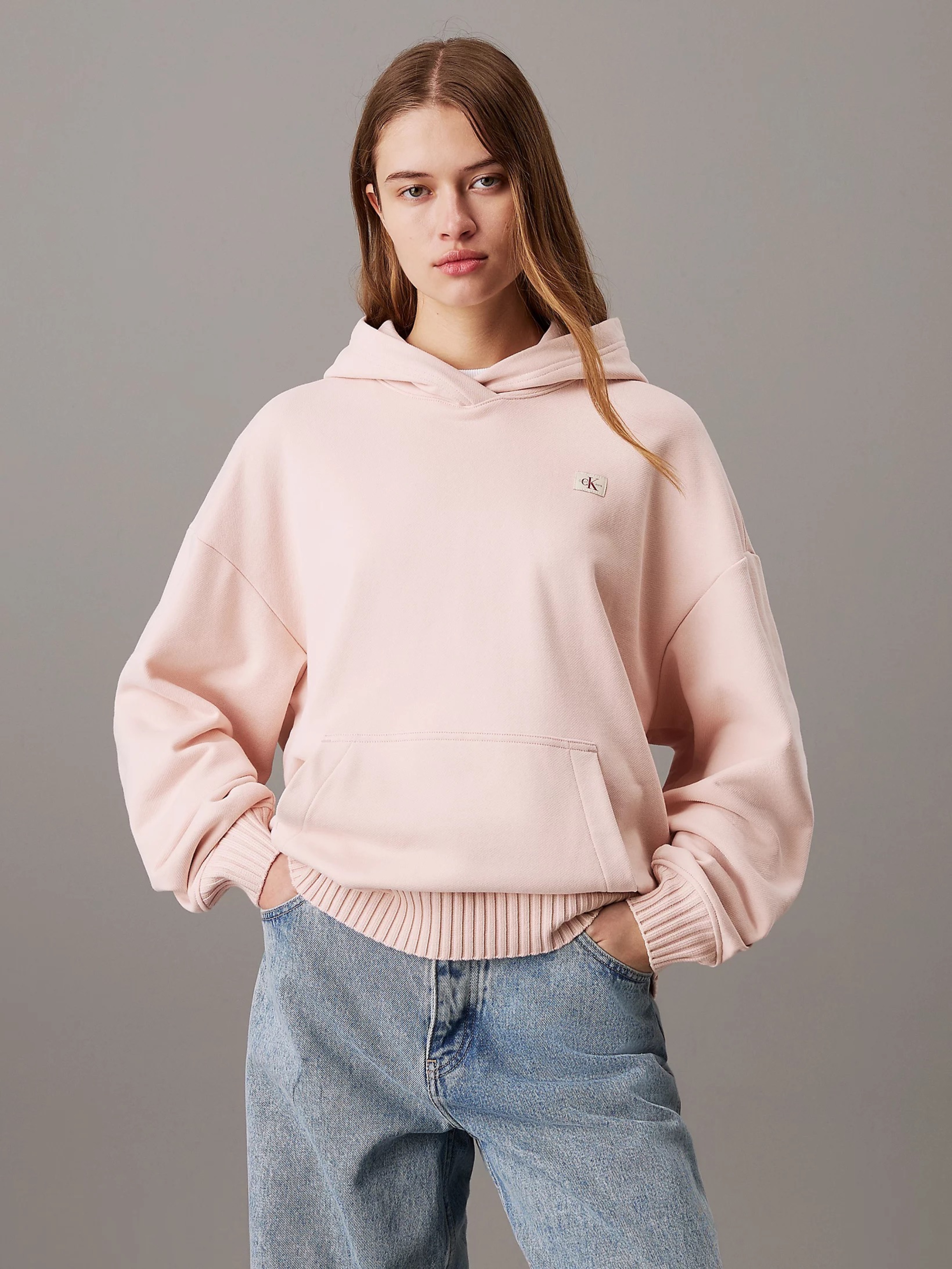 Худі жіноче Calvin Klein J20J224173-TER XS Світло-рожеве від Rozetka на платформі USKIDKA Акція на Худі жіноче Calvin Klein J20J224173-TER XS Світло-рожеве від Rozetka