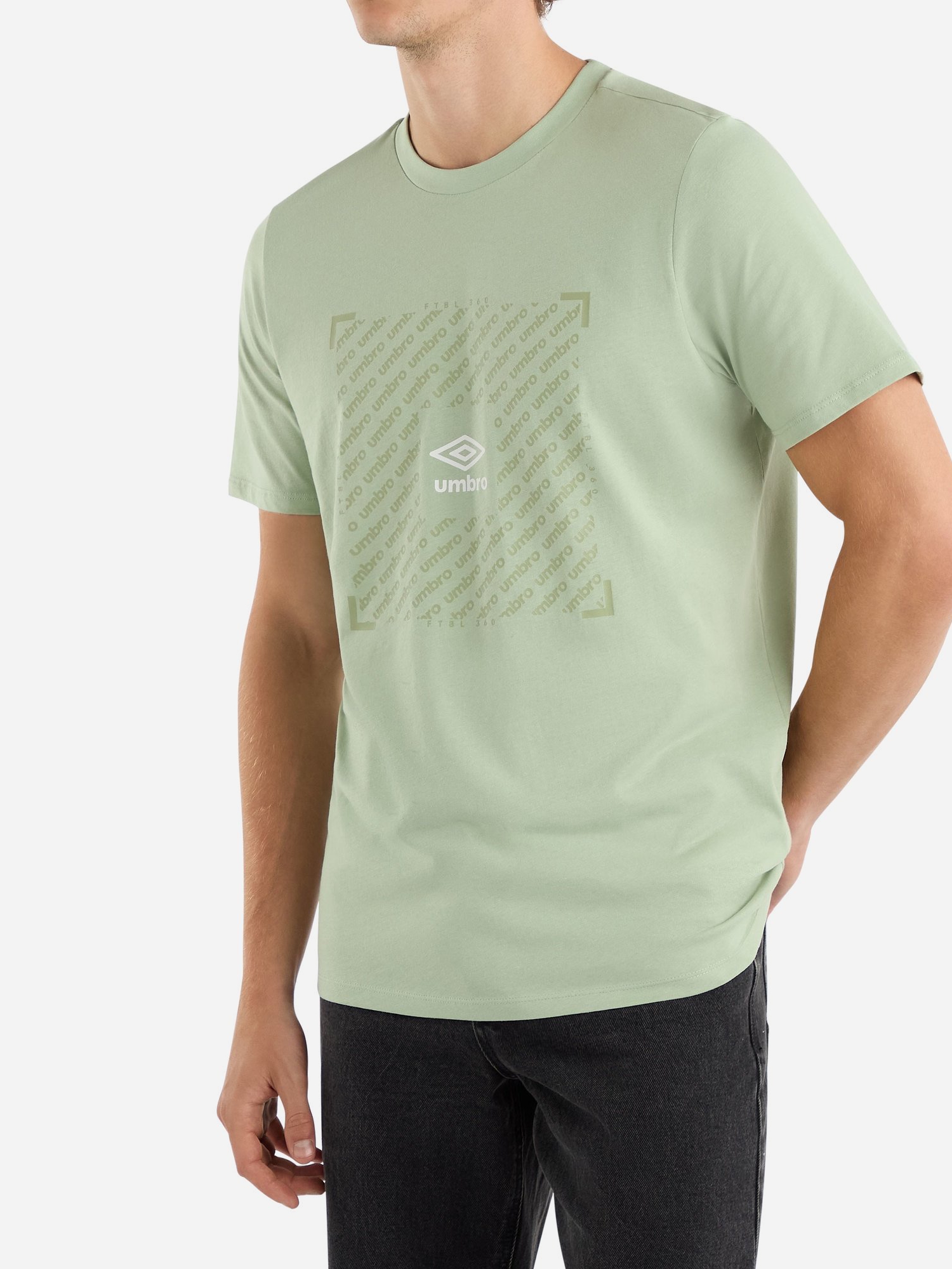 Акція на Футболка бавовняна довга чоловіча Umbro Ftbl Box Graphic Tee 66554U-MLC S Темно-салатова від Rozetka