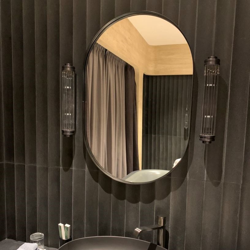 

Овальное зеркало в черной раме Spark-decor Gretta 500 x 900