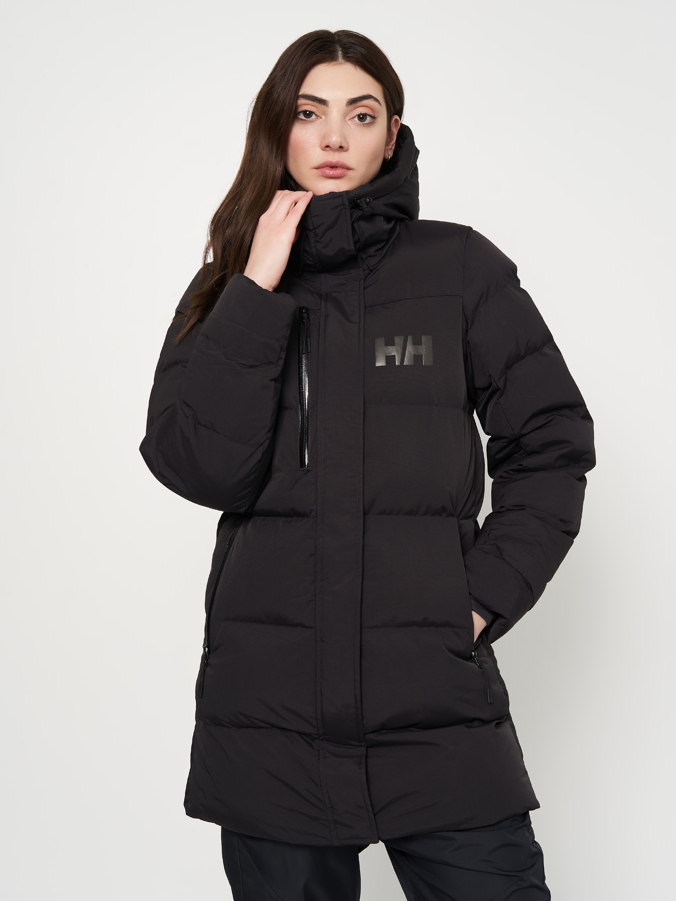 Акція на Куртка зимова жіноча Helly Hansen W Adore Puffy Parka 53205-990 M Чорна від Rozetka