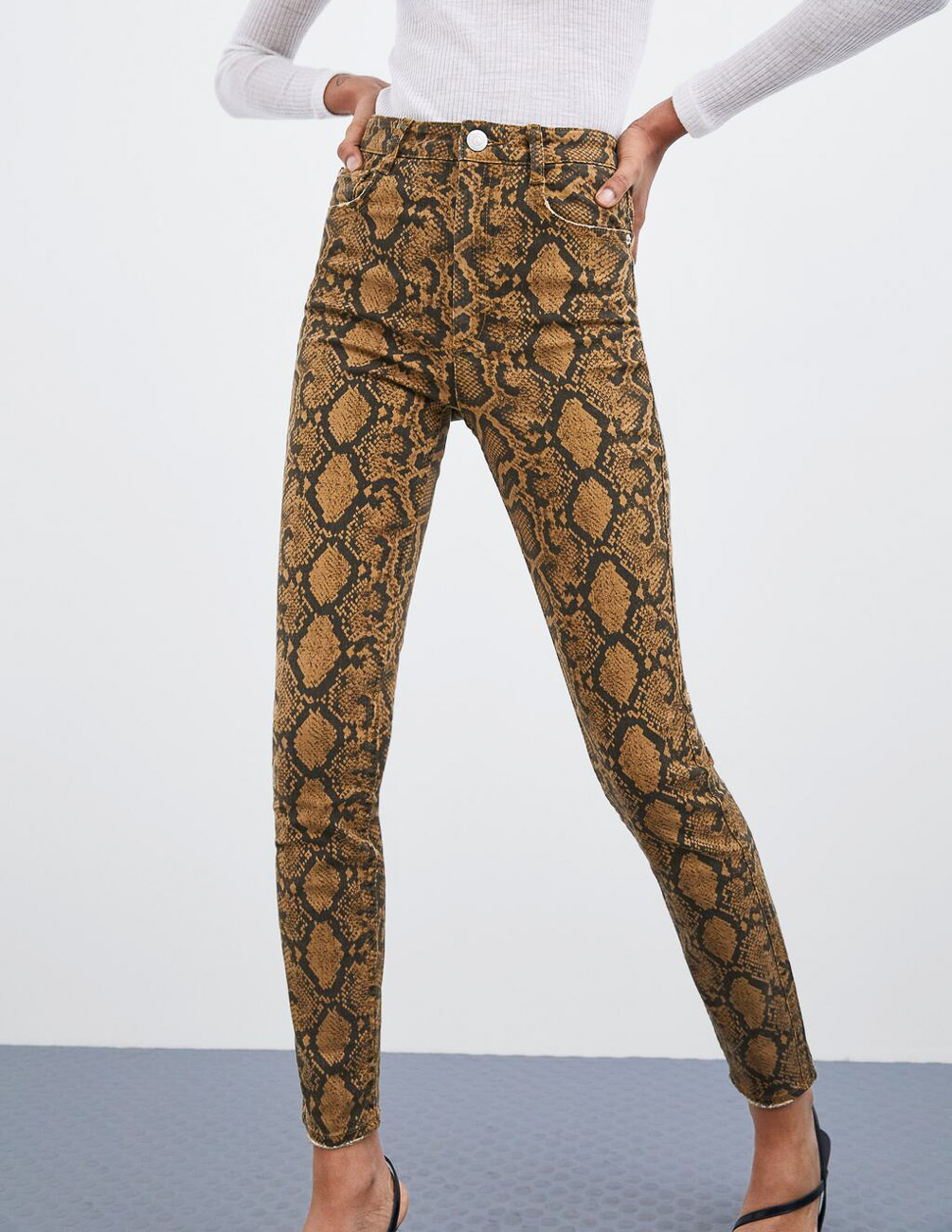 

Джинсы Zara Ж1049745 (0327/003/704) цвет коричневый, Джинсы Zara Ж1049745 (0327/003/704) цвет коричневый 32