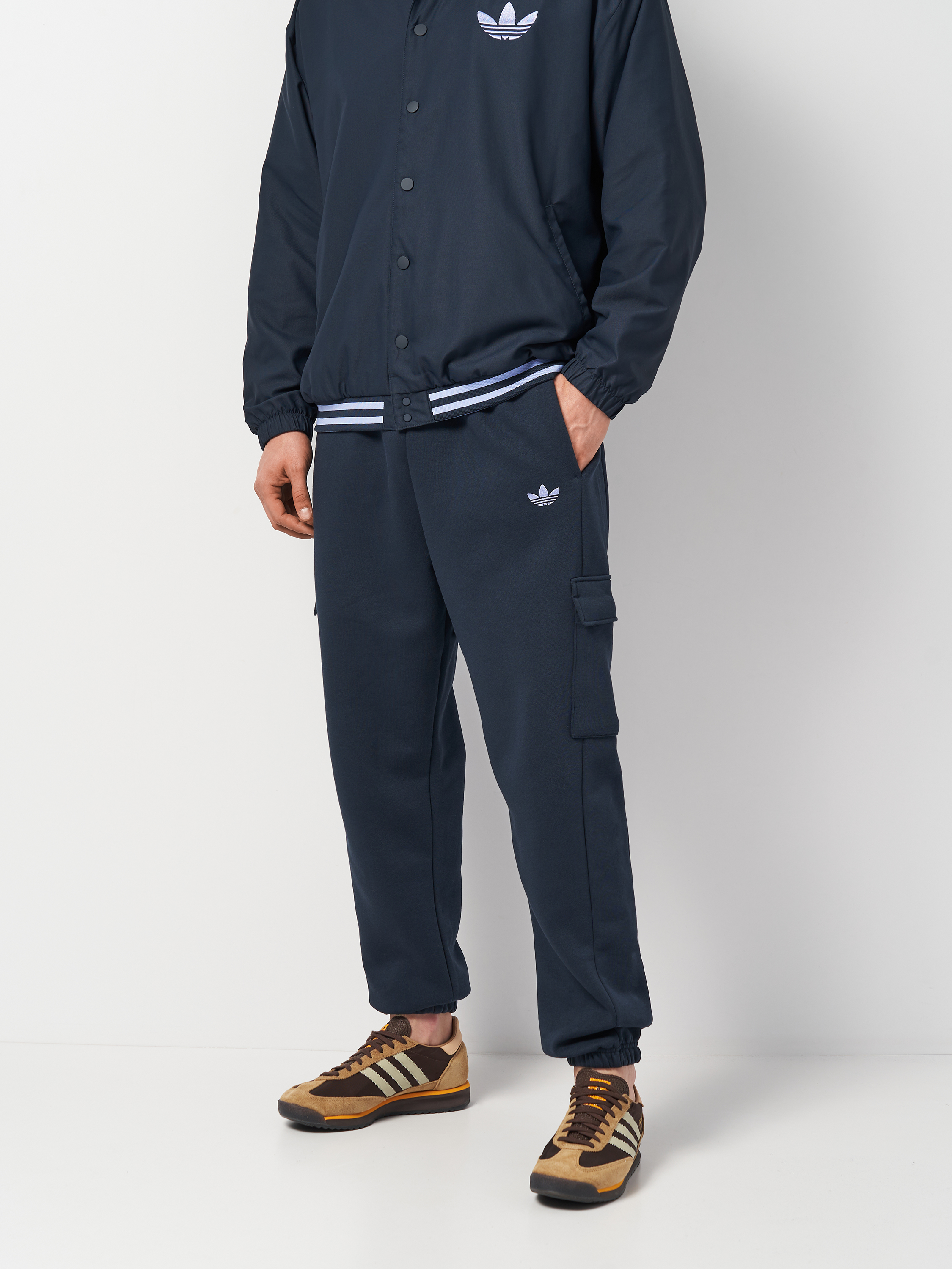 Акція на Спортивні штани чоловічі Adidas Sweatpant Cargo IY7384 M Сині від Rozetka