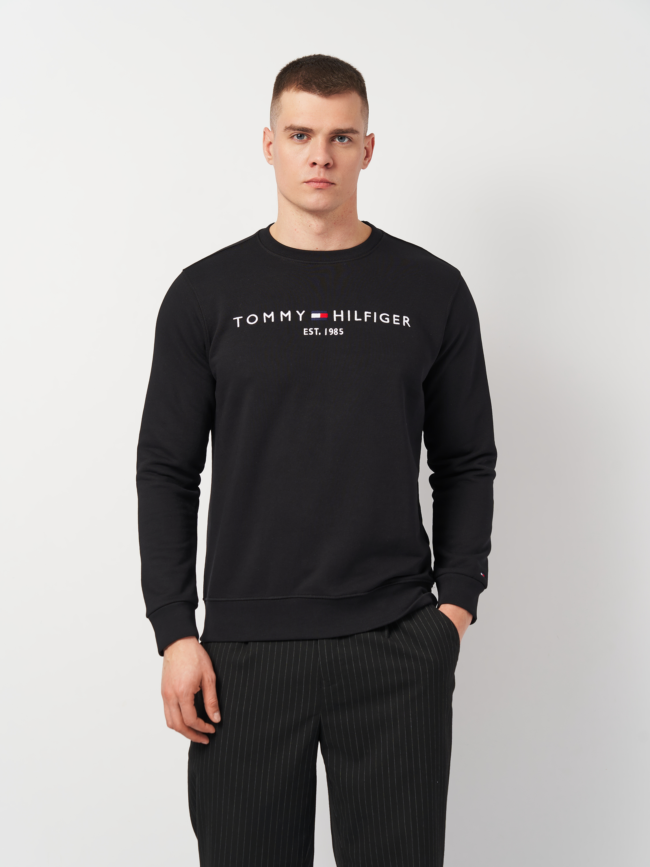 Акція на Світшот чоловічий Tommy Hilfiger 11401.1 XL Чорний від Rozetka