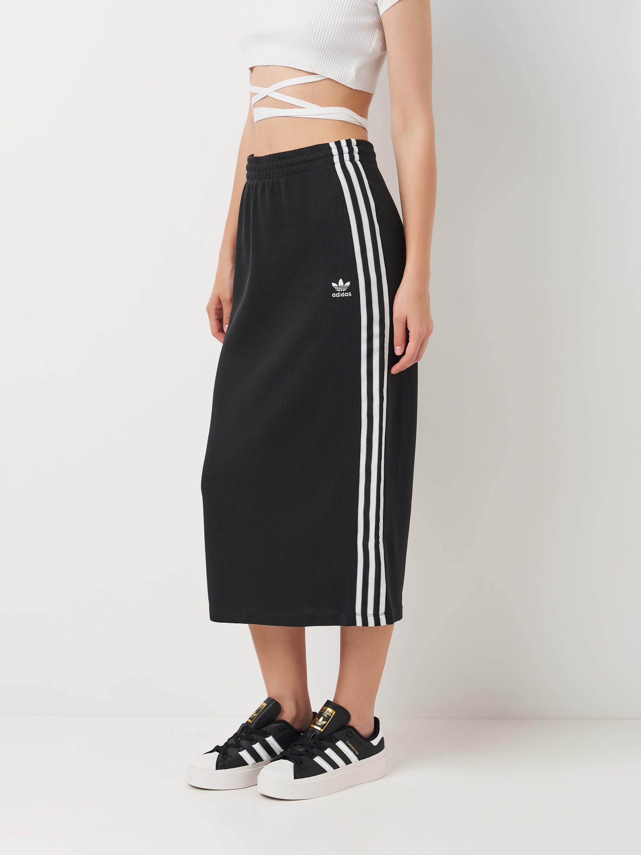 Акція на Спідниця міді осіння пряма жіноча Adidas Originals Knitted Skirt IY7279 XS Чорна від Rozetka